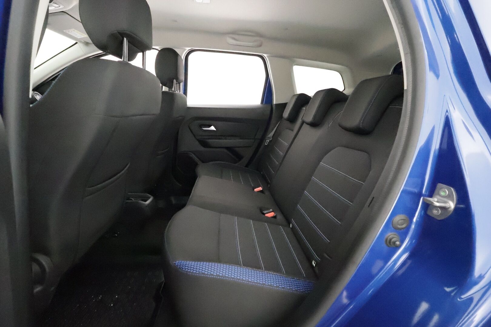 Dacia Duster 2021 Blue dCi 115 4x4 - 1Om Suomiauto / Peruutuskamera / Vetokoukku / Apple&Android / Vakkari / Tulossa Tampereelle!