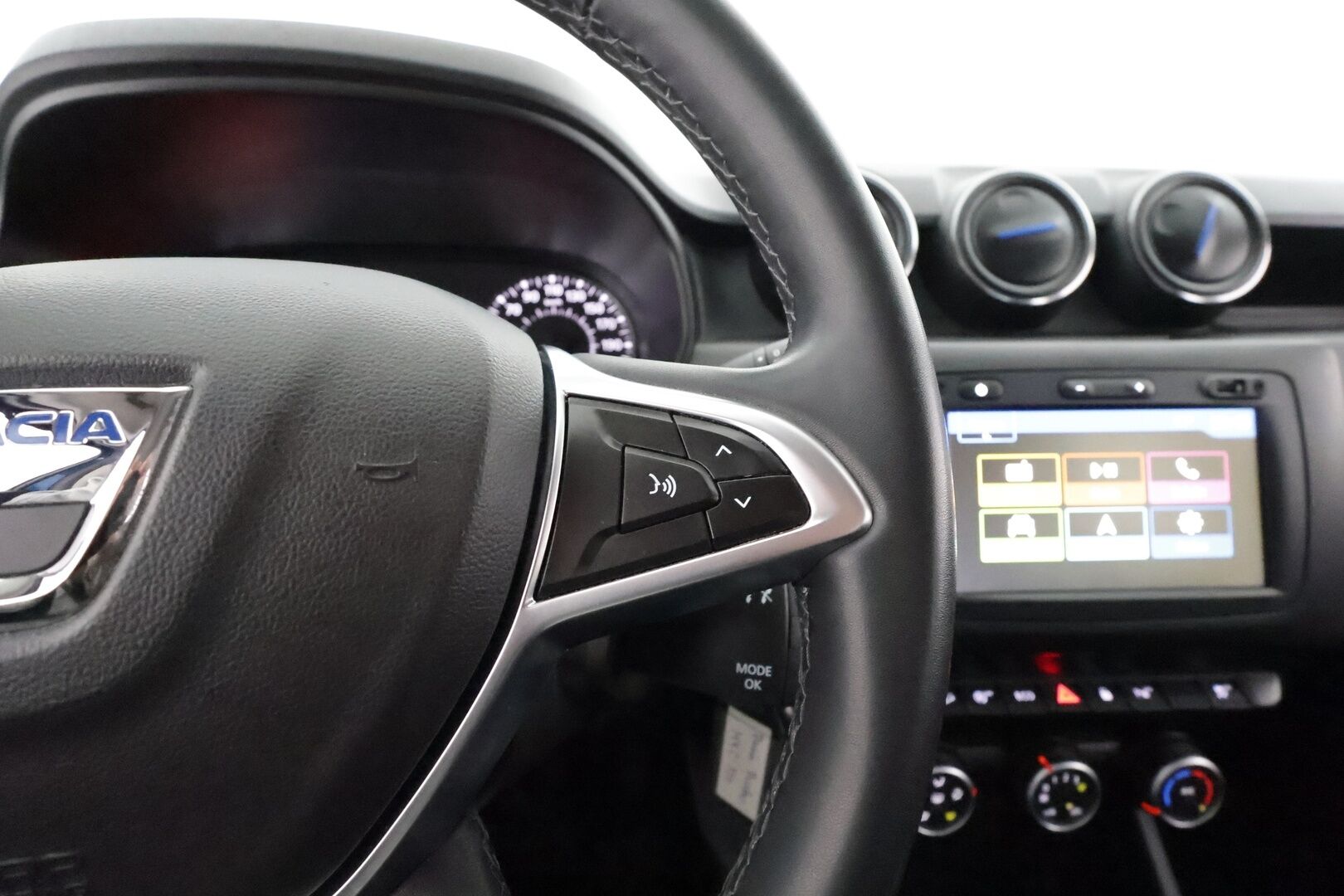 Dacia Duster 2021 Blue dCi 115 4x4 - 1Om Suomiauto / Peruutuskamera / Vetokoukku / Apple&Android / Vakkari / Tulossa Tampereelle!