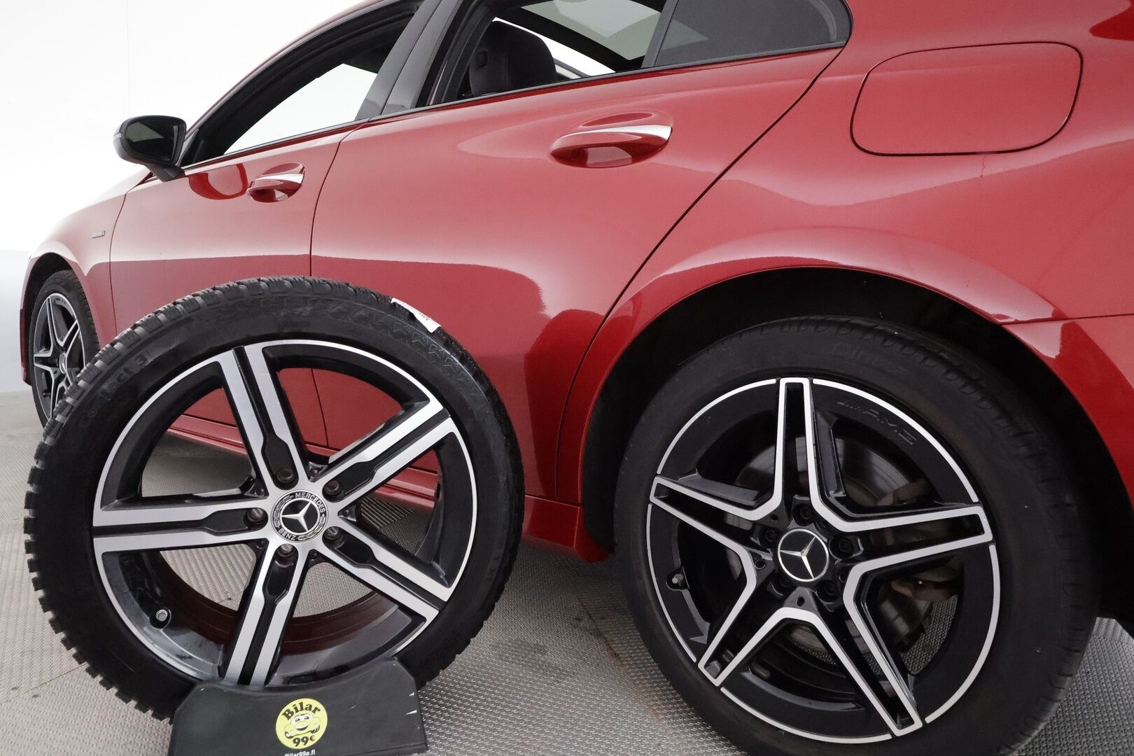 Mercedes-Benz A 2021 250 e A sedan Business AMG Edition EQ Power **Distronic+ / Multibeam LED / Panorama / Muistipenkit / KeylessGo** - Suomi-auto / Kahdet renkaat aluvanteilla / Nahka-Alcantara / Navi / Widescreen / Sporttipenkit / P.kamera