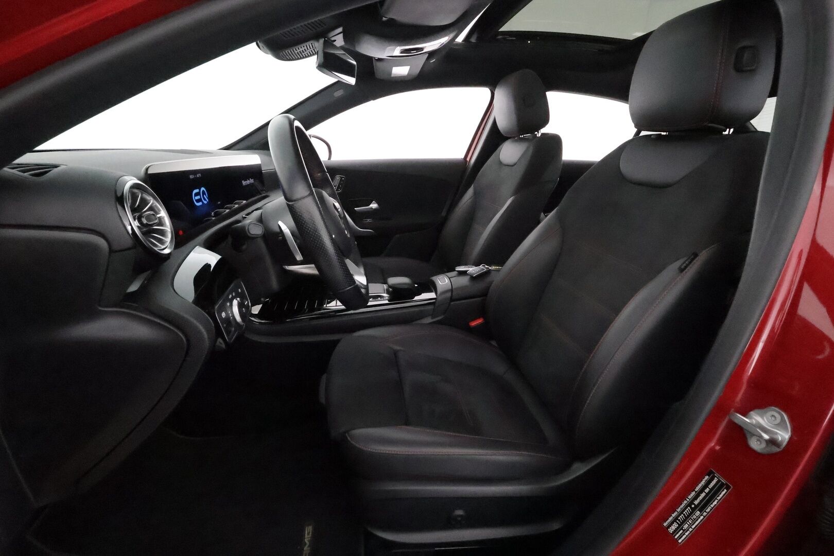 Mercedes-Benz A 2021 250 e A sedan Business AMG Edition EQ Power **Distronic+ / Multibeam LED / Panorama / Muistipenkit / KeylessGo** - Suomi-auto / Kahdet renkaat aluvanteilla / Nahka-Alcantara / Navi / Widescreen / Sporttipenkit / P.kamera