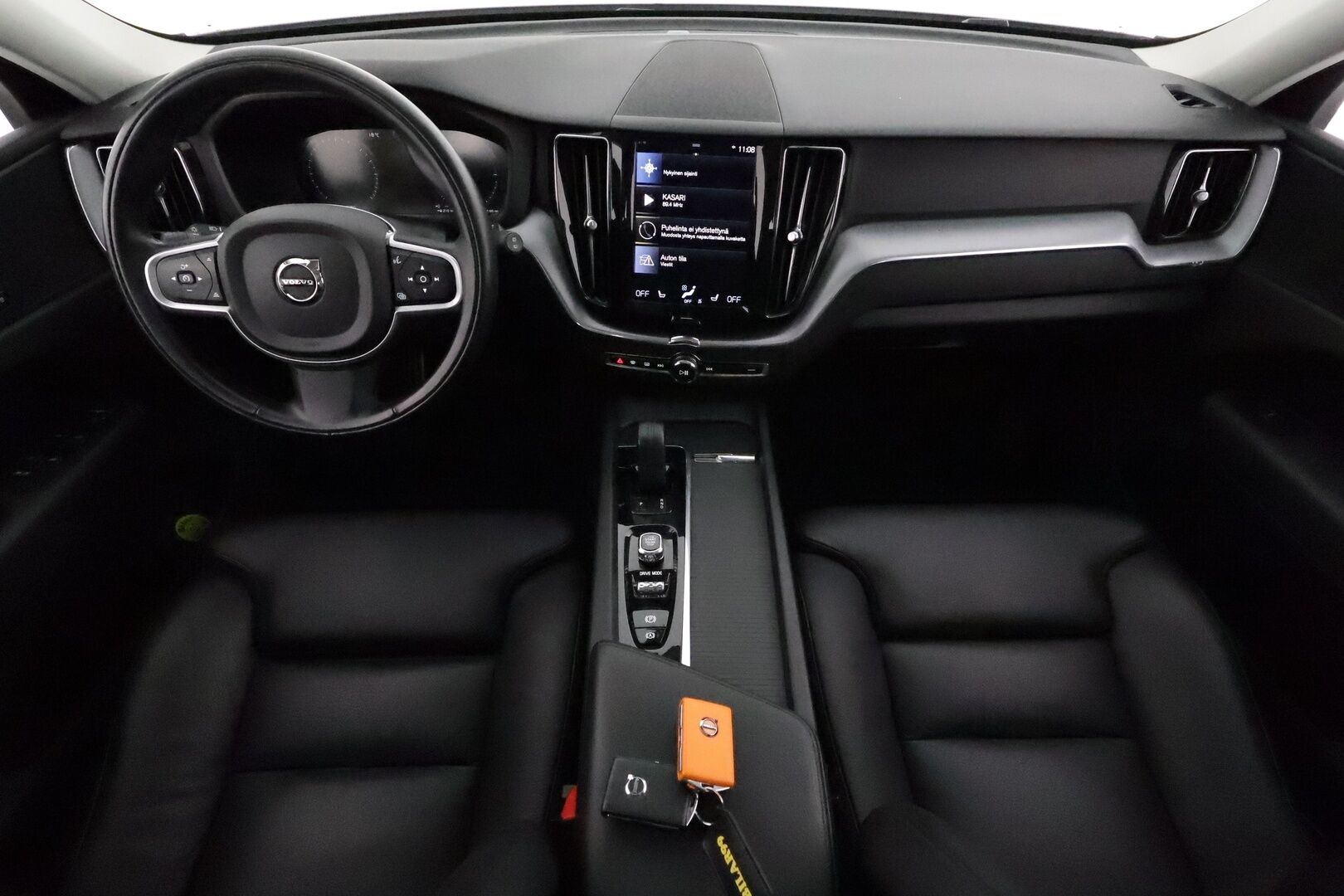 Volvo XC60 2021 T6 TwE AWD Business Inscription Expression **Panorama / Koukku / Muistipenkit / ACC / Webasto / 360 Kamera** - 3,99 % KORKOTARJOUS TÄHÄN AUTOON 14.9. ASTI! - 1-om. Suomi-auto / Akku kuntotarkastettu