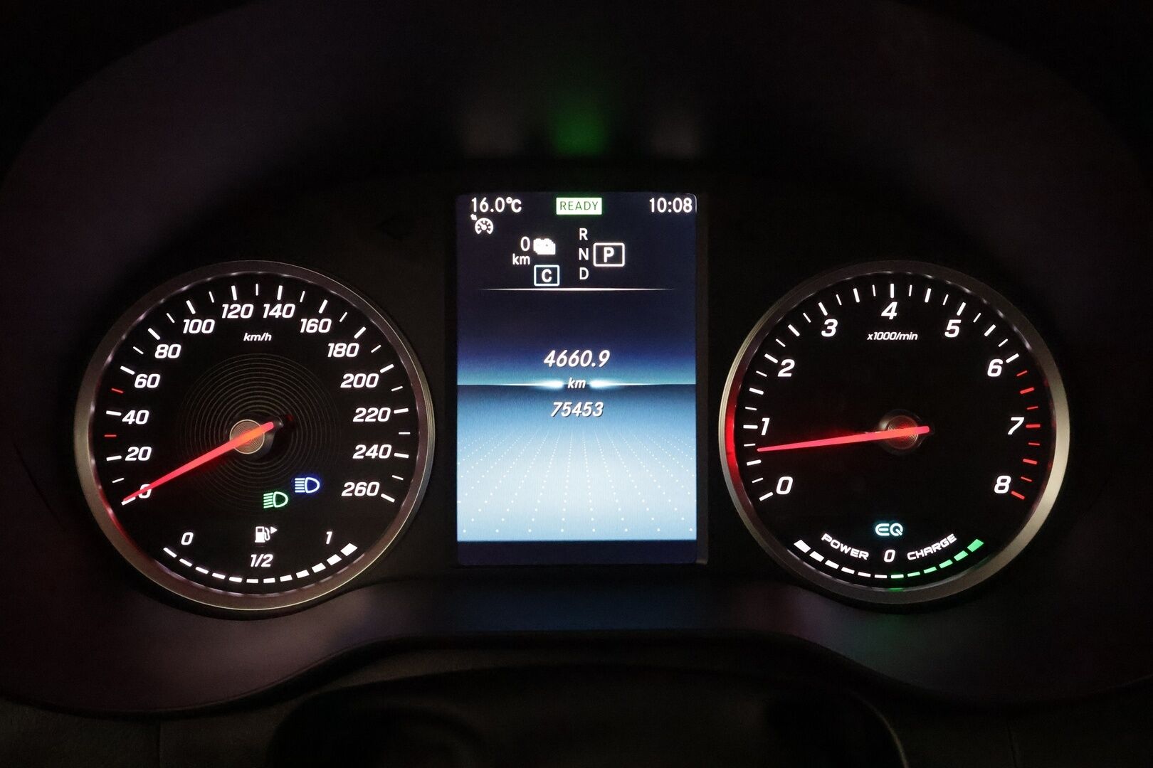 Mercedes-Benz GLC 2021 300 e 4MATIC A Business EQ Power **Koukku / P.kamera / Navi / Sporttinahat / LED-High Performance** - 3,99 % KORKOTARJOUS TÄHÄN AUTOON - 1-om Suomi-auto / 2x Latauskaapelit / Kahdet Renkaat