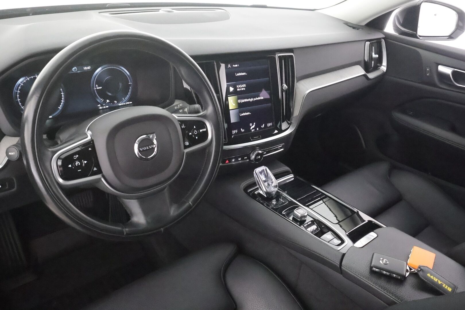 Volvo V60 2021 T6 TwE AWD Business Inscription aut - | Webasto | ACC | Full-LED | P.kamera | Sporttipenkki Muistilla | Navi | Kaistavahti | Keyless | HP Audio | Suomi-auto | Kahdet renkaat | 2x Latauskaapelit | Merkkihuollot | Jakopää juuri tehty! | 