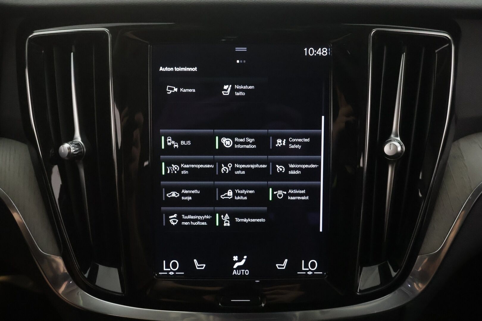 Volvo V60 2021 T6 TwE AWD Business Inscription aut - | Webasto | ACC | Full-LED | P.kamera | Sporttipenkki Muistilla | Navi | Kaistavahti | Keyless | HP Audio | Suomi-auto | Kahdet renkaat | 2x Latauskaapelit | Merkkihuollot | Jakopää juuri tehty! | 