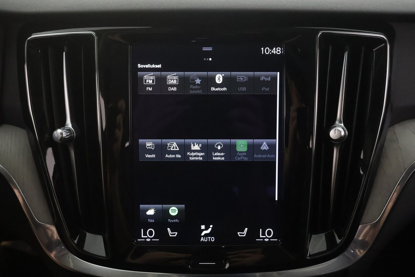 Volvo V60 2021 T6 TwE AWD Business Inscription aut - | Webasto | ACC | Full-LED | P.kamera | Sporttipenkki Muistilla | Navi | Kaistavahti | Keyless | HP Audio | Suomi-auto | Kahdet renkaat | 2x Latauskaapelit | Merkkihuollot | Jakopää juuri tehty! | 