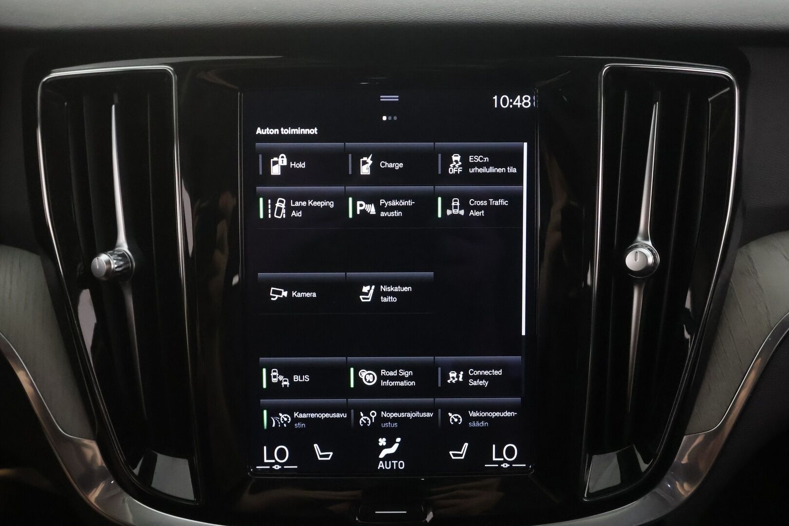 Volvo V60 2021 T6 TwE AWD Business Inscription aut - | Webasto | ACC | Full-LED | P.kamera | Sporttipenkki Muistilla | Navi | Kaistavahti | Keyless | HP Audio | Suomi-auto | Kahdet renkaat | 2x Latauskaapelit | Merkkihuollot | Jakopää juuri tehty! | 