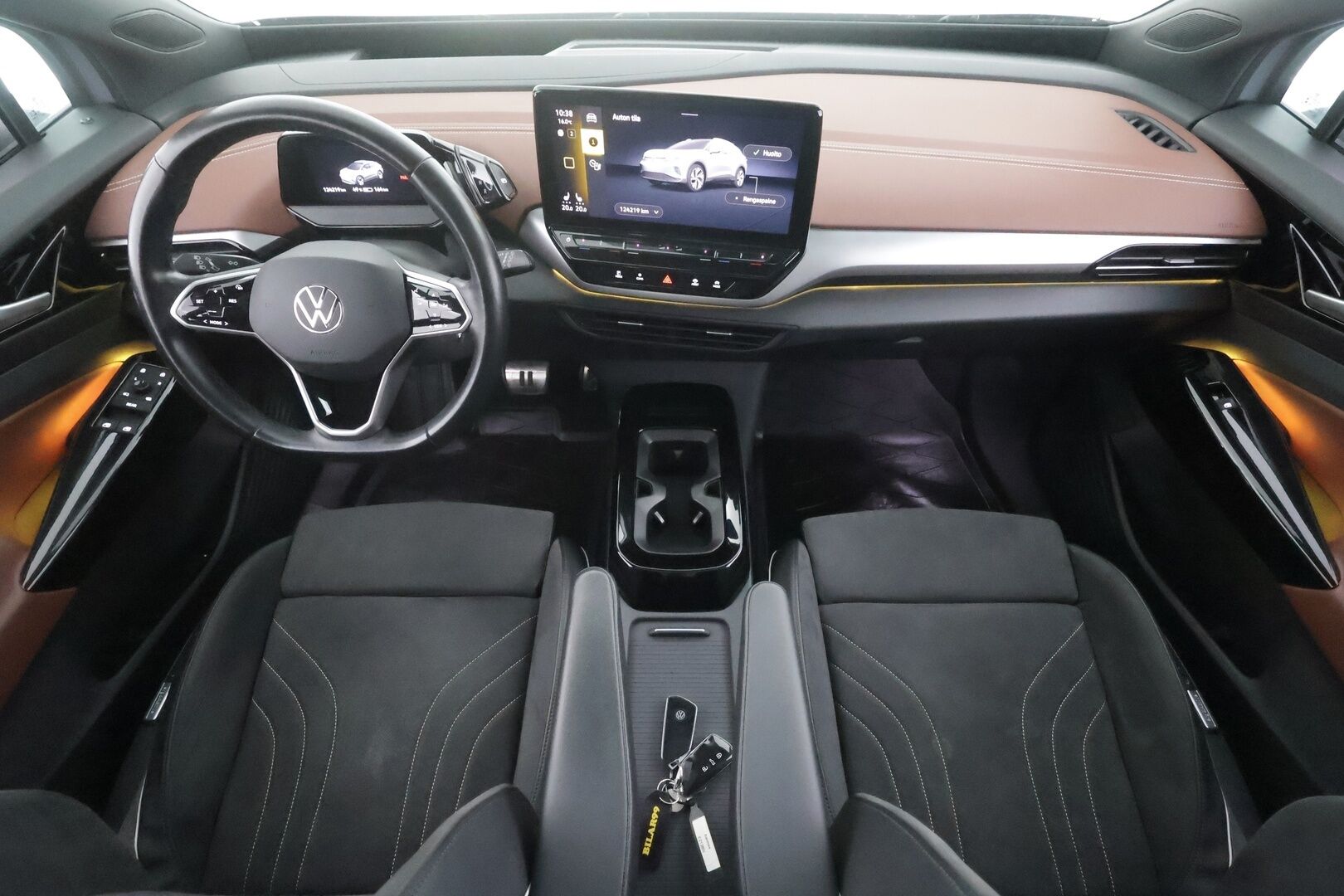 Volkswagen ID.4 2021 Pro Performance Max 150 kW, akku 77 kWh - | ACC | ILP | Top Sport | Koukku | HUD | Sporttipenkit muistilla | 360° | IQ. Light | Lasikatto | Travel Assist | DCC | Keyless | Sähk. takaluukku | 1-om suomiauto |
