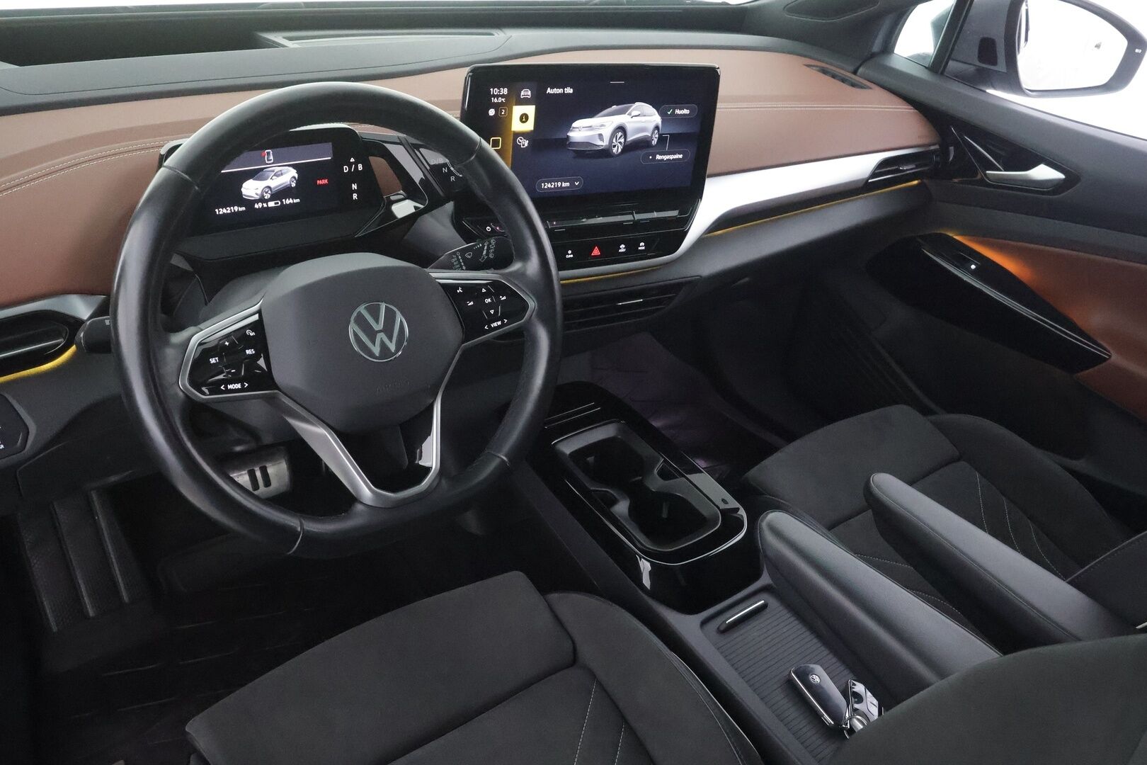 Volkswagen ID.4 2021 Pro Performance Max 150 kW, akku 77 kWh - | ACC | ILP | Top Sport | Koukku | HUD | Sporttipenkit muistilla | 360° | IQ. Light | Lasikatto | Travel Assist | DCC | Keyless | Sähk. takaluukku | 1-om suomiauto |