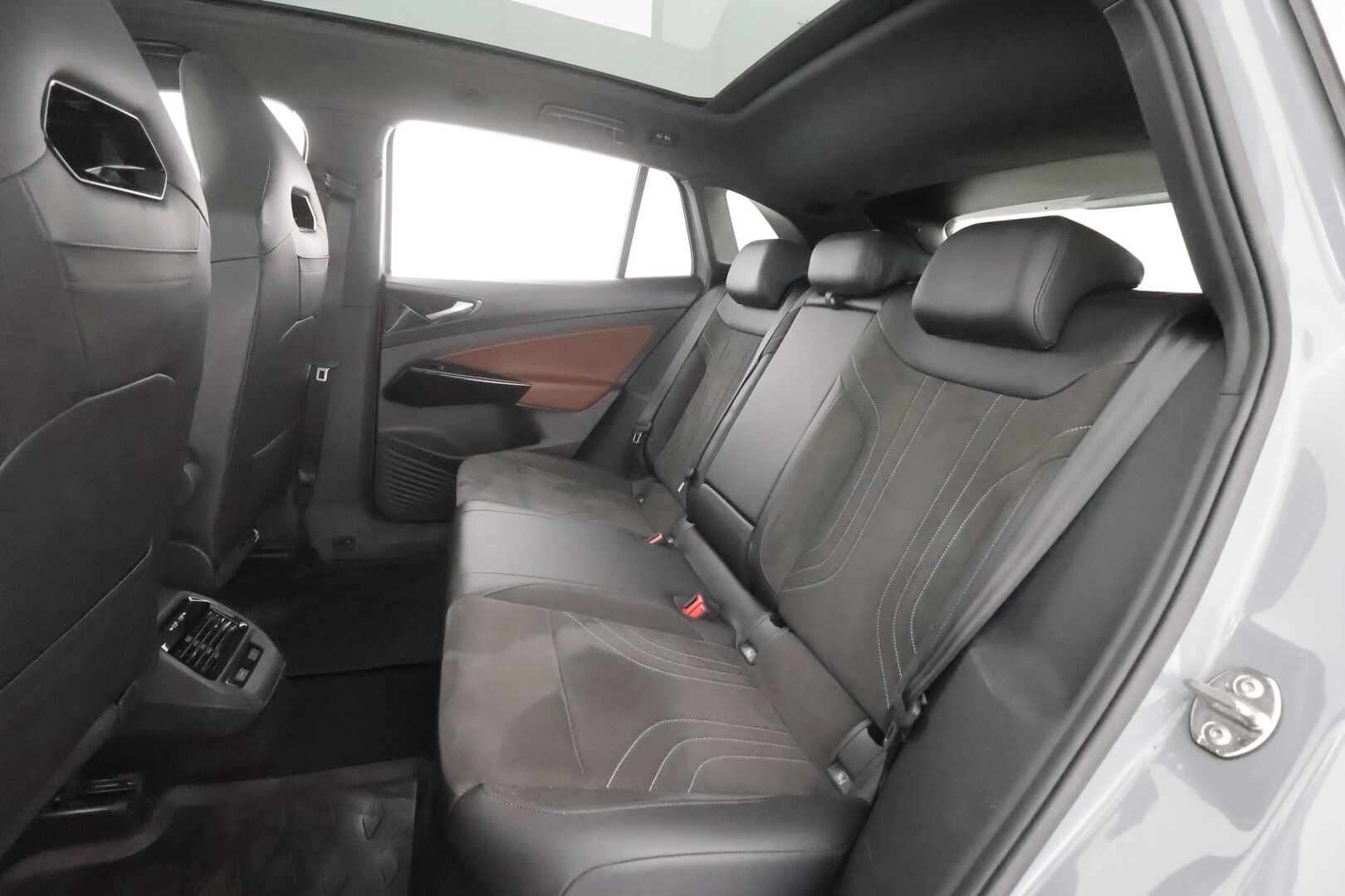 Volkswagen ID.4 2021 Pro Performance Max 150 kW, akku 77 kWh - | ACC | ILP | Top Sport | Koukku | HUD | Sporttipenkit muistilla | 360° | IQ. Light | Lasikatto | Travel Assist | DCC | Keyless | Sähk. takaluukku | 1-om suomiauto |