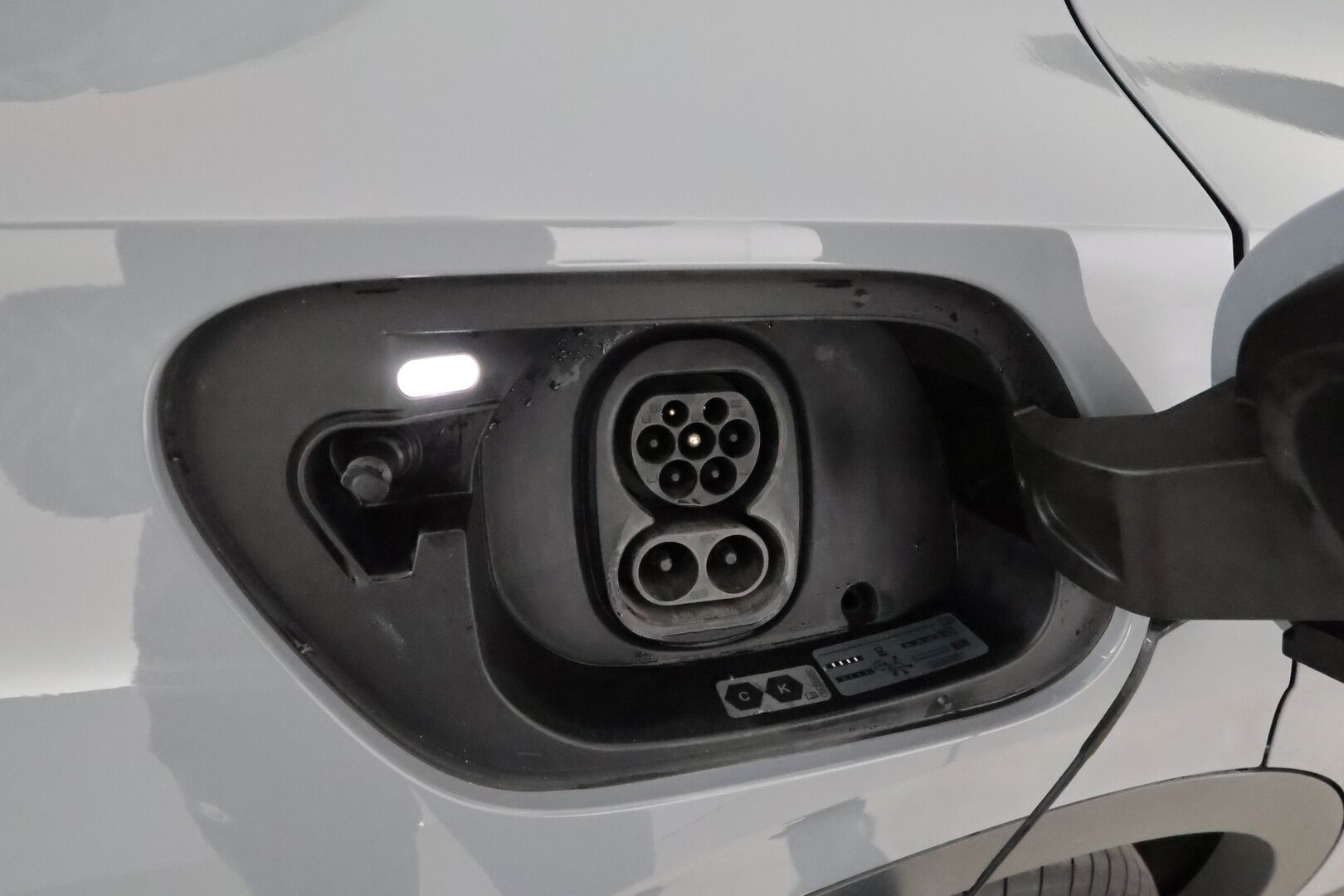 Volkswagen ID.4 2021 Pro Performance Life 150 kW *ILP / ACC / LED / P.Tutkat / Navi / Kaistavahti / Digimittaristo / Ambient-valot* - 1-om Suomi-auto Akku kuntotarkastettu / 2x Latauskaapelit / Kahdet Renkaat / Merkkihuollettu!