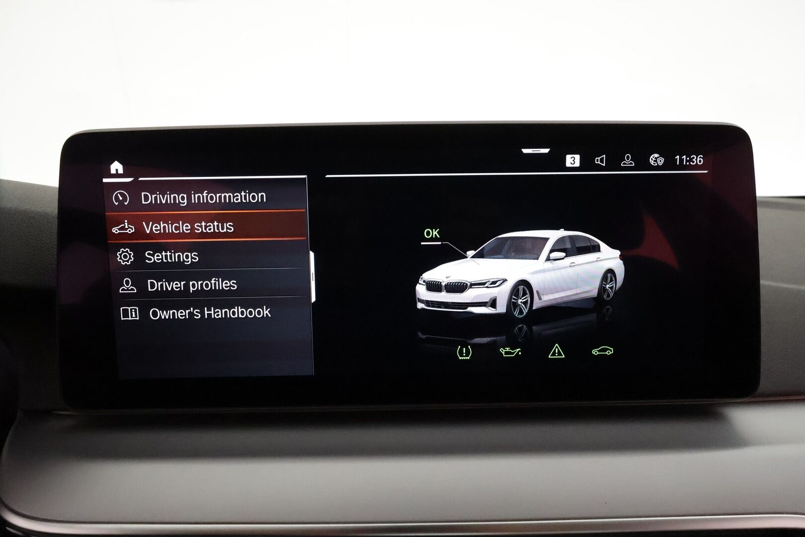 BMW 520 2021 G30 Business A MHEV **Vakkari / Webasto / P.tutkat / Digimittaristo / LED / Navi** - 1.Om Suomi-auto / Juuri Huollettu / Kahdet renkaat aluvanteilla