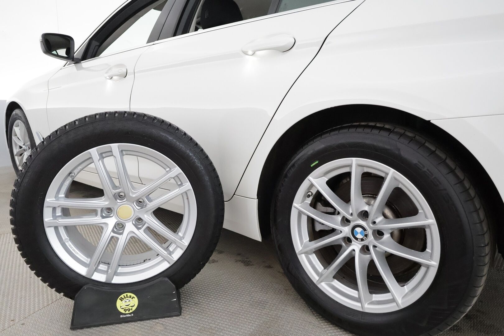 BMW 520 2021 G30 Business A MHEV *Vakkari / Webasto / P.tutkat / Digimittaristo / LED / Navi* - KATSO KAMPANJAHINTA! / 1.Om Suomi-auto / Juuri Huollettu / Kahdet renkaat aluvanteilla