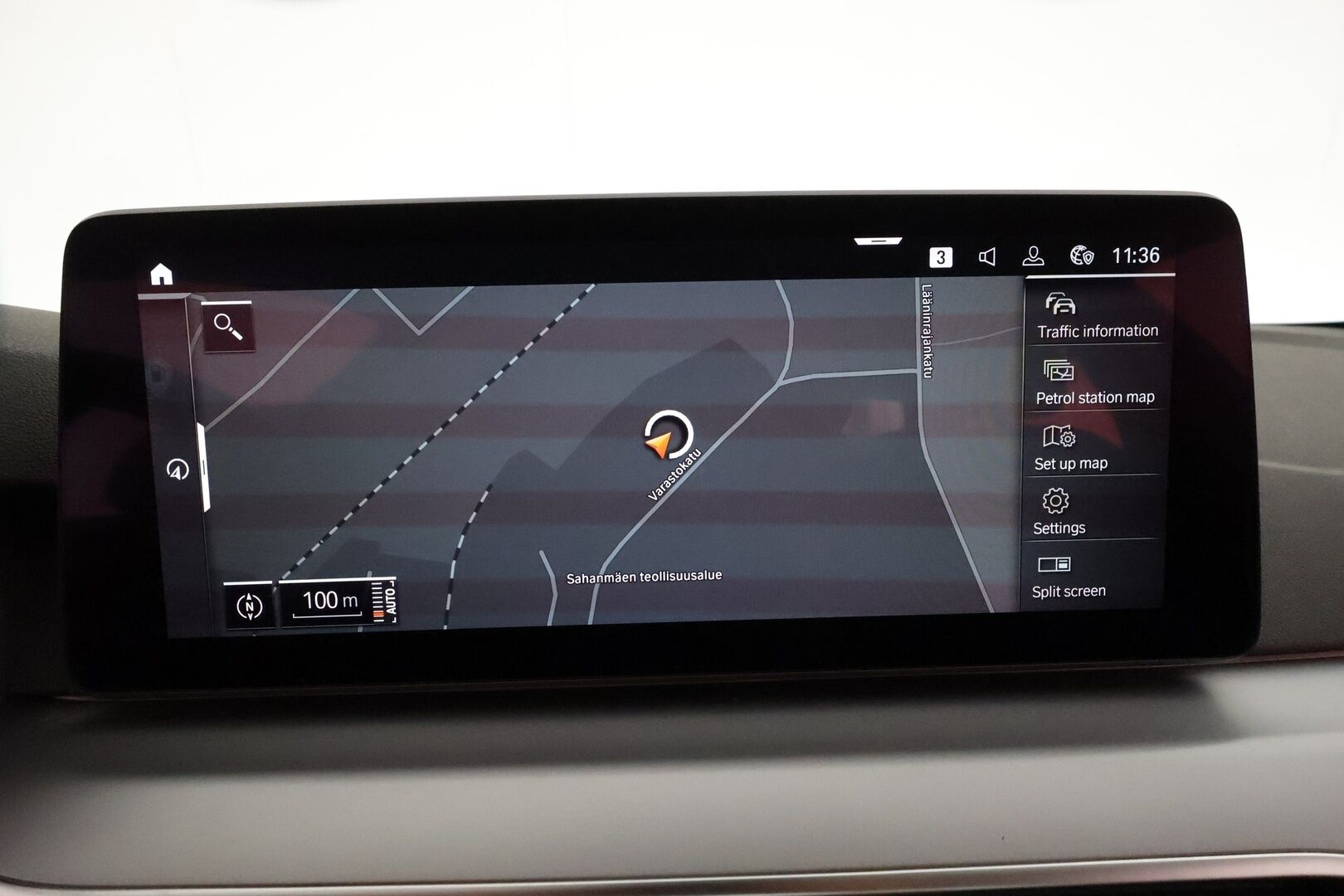 BMW 520 2021 G30 Business A MHEV **Vakkari / Webasto / P.tutkat / Digimittaristo / LED / Navi** - 1.Om Suomi-auto / Kahdet renkaat aluvanteilla