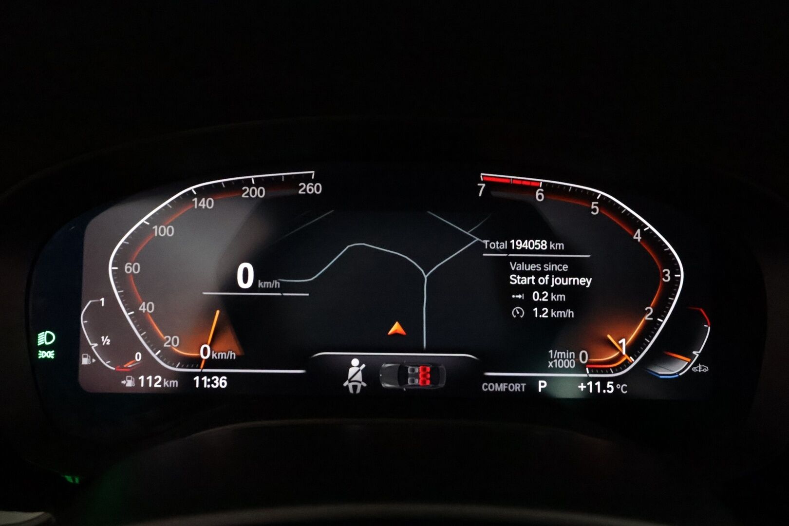 BMW 520 2021 G30 Business A MHEV **Vakkari / Webasto / P.tutkat / Digimittaristo / LED / Navi** - 1.Om Suomi-auto / Kahdet renkaat aluvanteilla