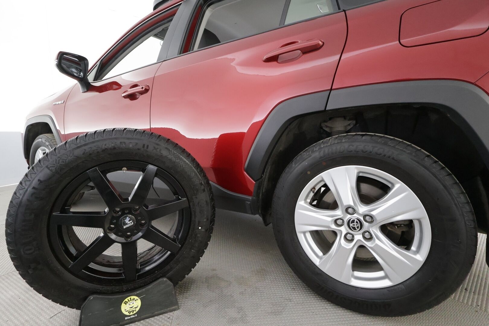Toyota RAV4 2021 2,5 Hybrid Active Edition * ACC / Lohko / P.kamera / LED / Navi * - | Suomi-auto | Merkkihuollettu | ACC | Lohko | P.kamera | LED | Navi | Kahdet Renkaat |