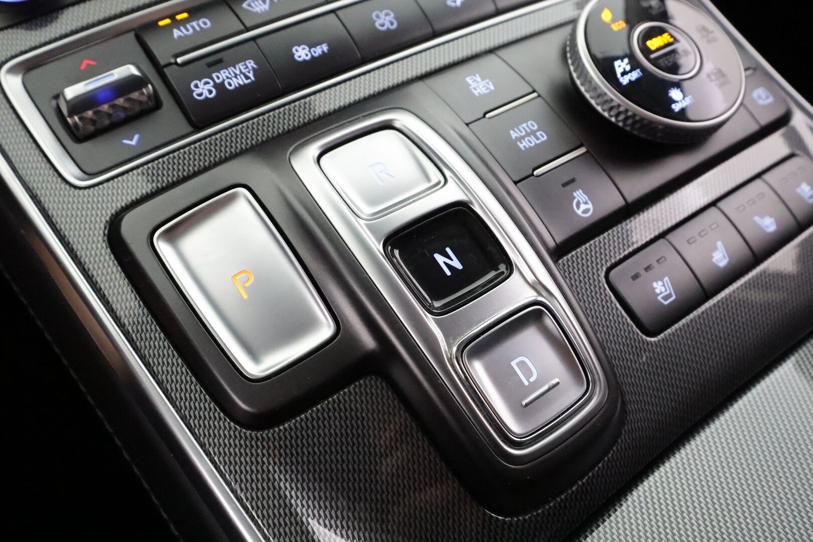 Hyundai Santa Fe 2021 1.6 T-GDI 265 hv Plug in 4WD 6AT Premium 7P MY21 - | ACC | Koukku | HUD | 360° | Ilm. sähkönahat | Krell | Muistipenkki | HDA | BSM | RCTA | Lämm. ratti | Keyless | Merkkihuollot | 1-om suomiauto |