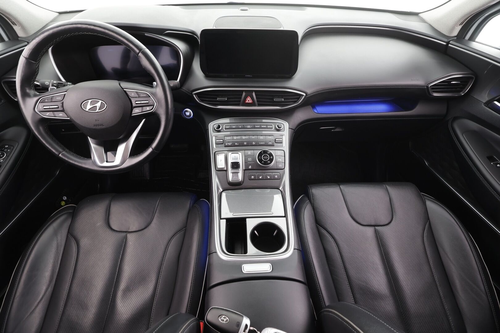 Hyundai Santa Fe 2021 1.6 T-GDI 265 hv Plug in 4WD 6AT Premium 7P MY21 * ACC / HUD / 360° / Muistipenkki / Koukku / Ilmastoidut nahat * - Suomi-auto / Akku kuntotarkastettu SoH 97,3% / Kahdet renkaat aluvanteilla / Merkkihuollettu / Juuri huollettu