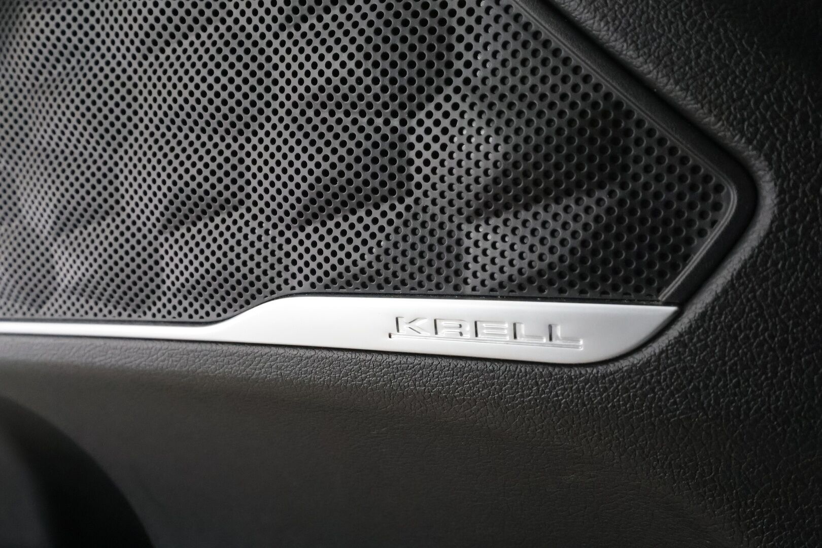 Hyundai Santa Fe 2021 1.6 T-GDI 265 hv Plug in 4WD 6AT Premium 7P MY21 * ACC / HUD / 360° / Muistipenkki / Koukku / Ilmastoidut nahat * - Suomi-auto / Akku kuntotarkastettu SoH 97,3% / Kahdet renkaat aluvanteilla / Merkkihuollettu / Juuri huollettu