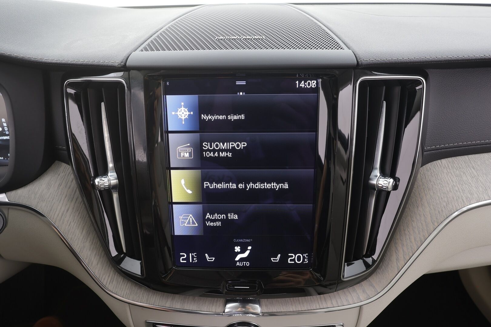 Volvo XC60 2021 T8 TwE AWD Business Inscription aut. - | Webasto | Koukku | Panorama | 360 | H&K | ACC | Full-LED | Sporttipenkki Muistilla | Navi | Kaistavahti | Keyless | Katveavustin | Suomi-auto | 2x Latauskaapelit | Kahdet renkaat | Merkkihuollot |