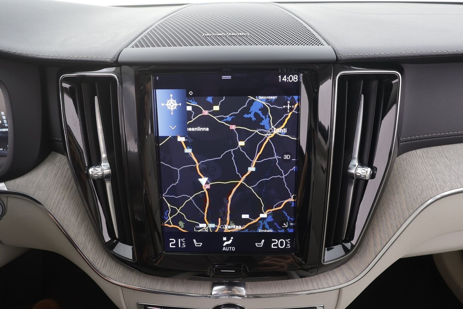 Volvo XC60 2021 T8 TwE AWD Business Inscription aut. - | Webasto | Koukku | Panorama | 360 | H&K | ACC | Full-LED | Sporttipenkki Muistilla | Navi | Kaistavahti | Keyless | Katveavustin | Suomi-auto | 2x Latauskaapelit | Kahdet renkaat | Merkkihuollot |