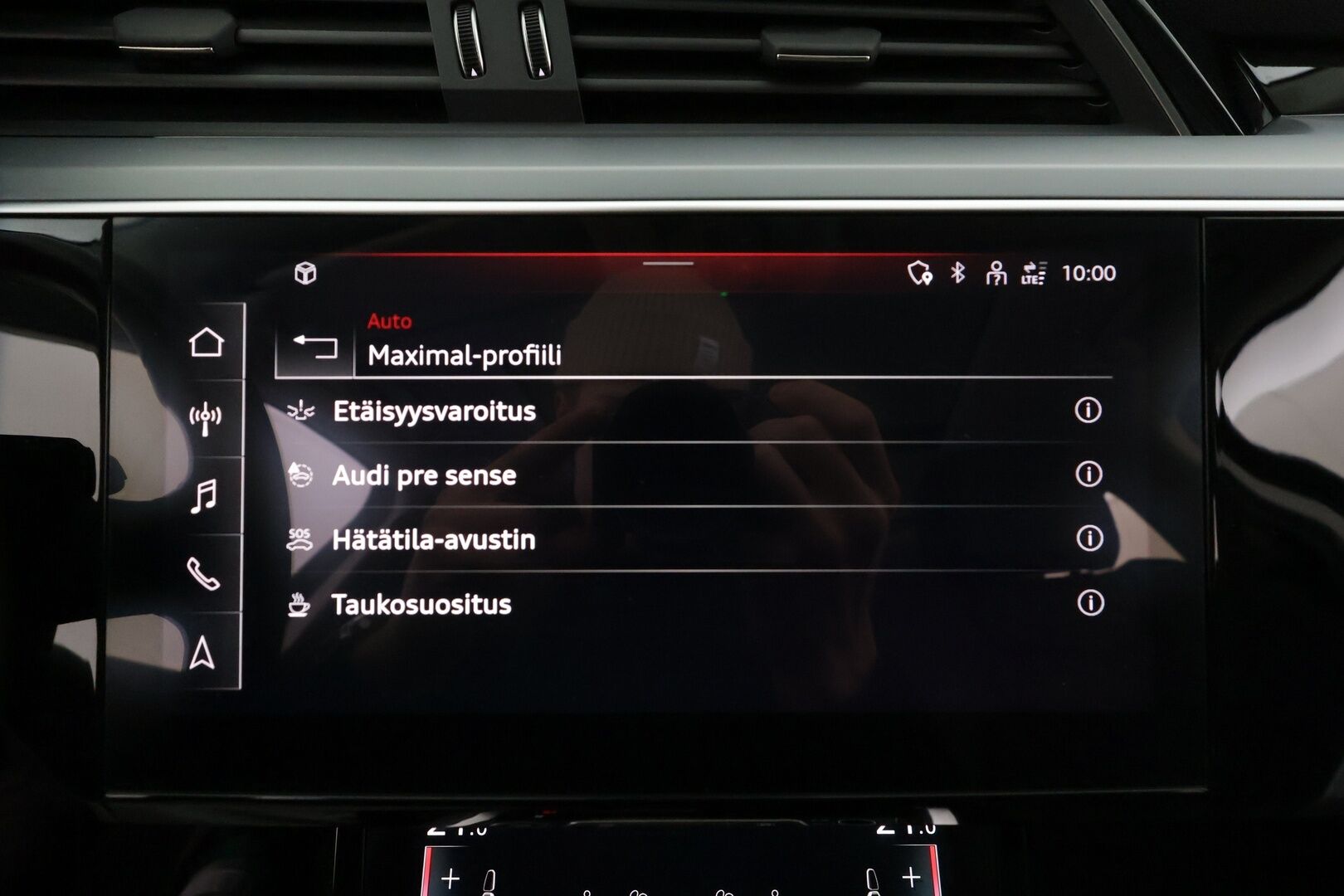 Audi e-tron 2021 55 Quattro S-Line * Ilma-alusta / Panorama / ACC / 360° / Sportpenkki Muistilla / Bang&Olufsen / LED / Koukku / Navi * - 1-om Suomi-auto / Akku kuntotarkastettu SoH 94,1% / Kahdet renkaat