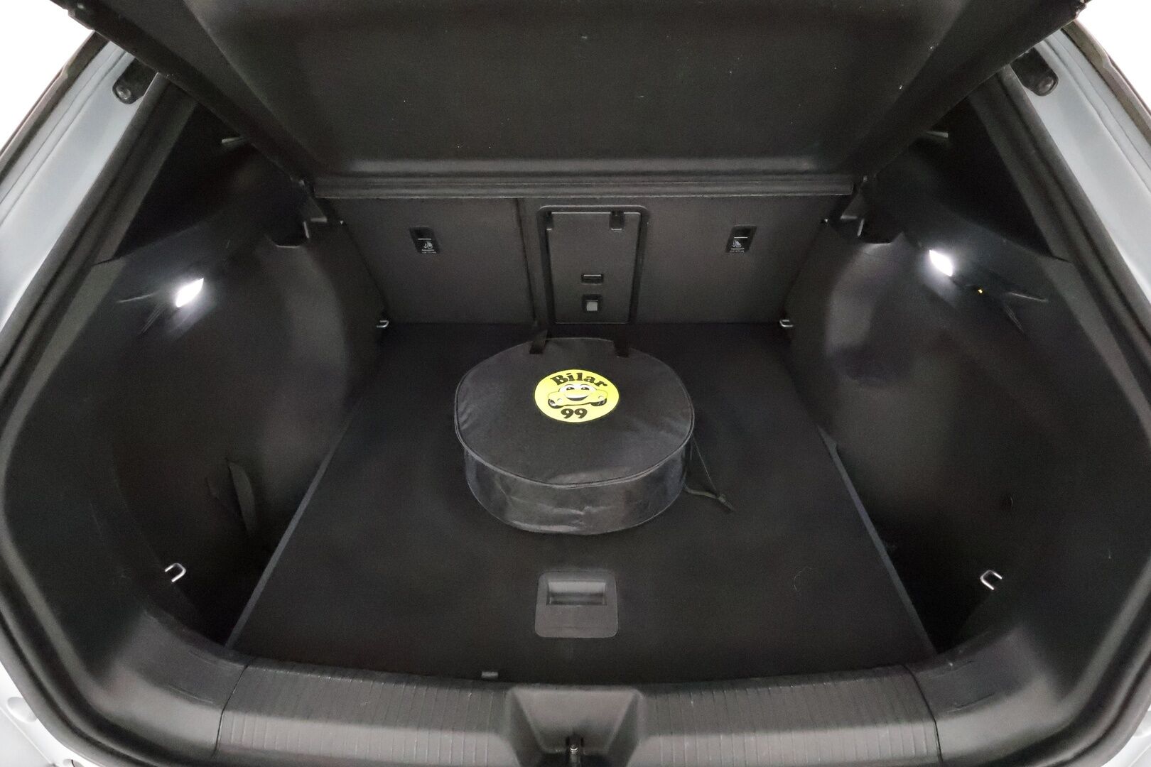 Volkswagen ID.4 2021 Pro Performance 1ST Max **Lasikatto / Lämpöpumppu / Koukku / Adapt.Vakkari / Matrix-LED / 360° / Hierovat Muistipenkit** - 1-om Suomi-auto / 2x Latauskaapelit / Kahdet Renkaat / Merkkihuollettu! / **HUIPPU VARUSTEET**