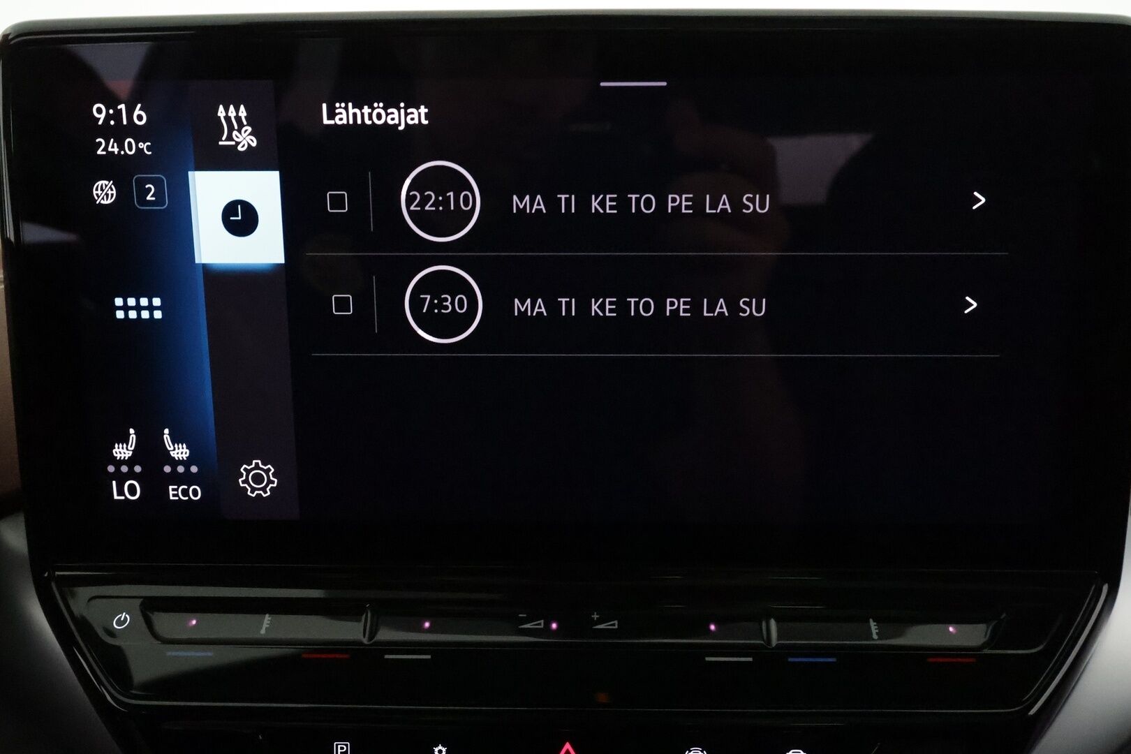 Volkswagen ID.4 2021 Pro Performance 1ST Max **Lasikatto / Lämpöpumppu / Koukku / Adapt.Vakkari / Matrix-LED / 360° / Hierovat Muistipenkit** - 1-om Suomi-auto / 2x Latauskaapelit / Kahdet Renkaat / Merkkihuollettu! / **HUIPPU VARUSTEET**