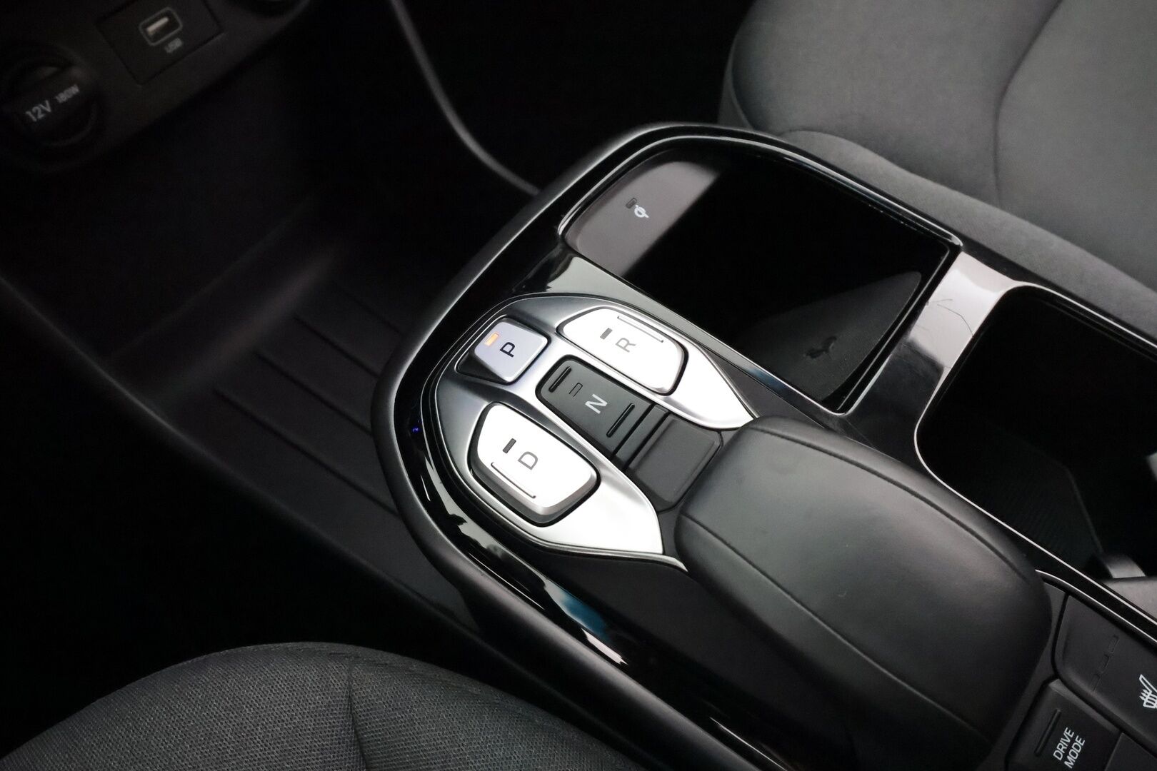 Hyundai IONIQ electric 2021 MY21 38 kWh 136 hv Style * ILP / SCC / Muistipenkki / LED / P.kamera / Keyless / Apple&Android * - Merkkihuollettu / Akku kuntotarkastettu / Suomi-auto / Koti & Kauppalataus / Kahdet Renkaat 