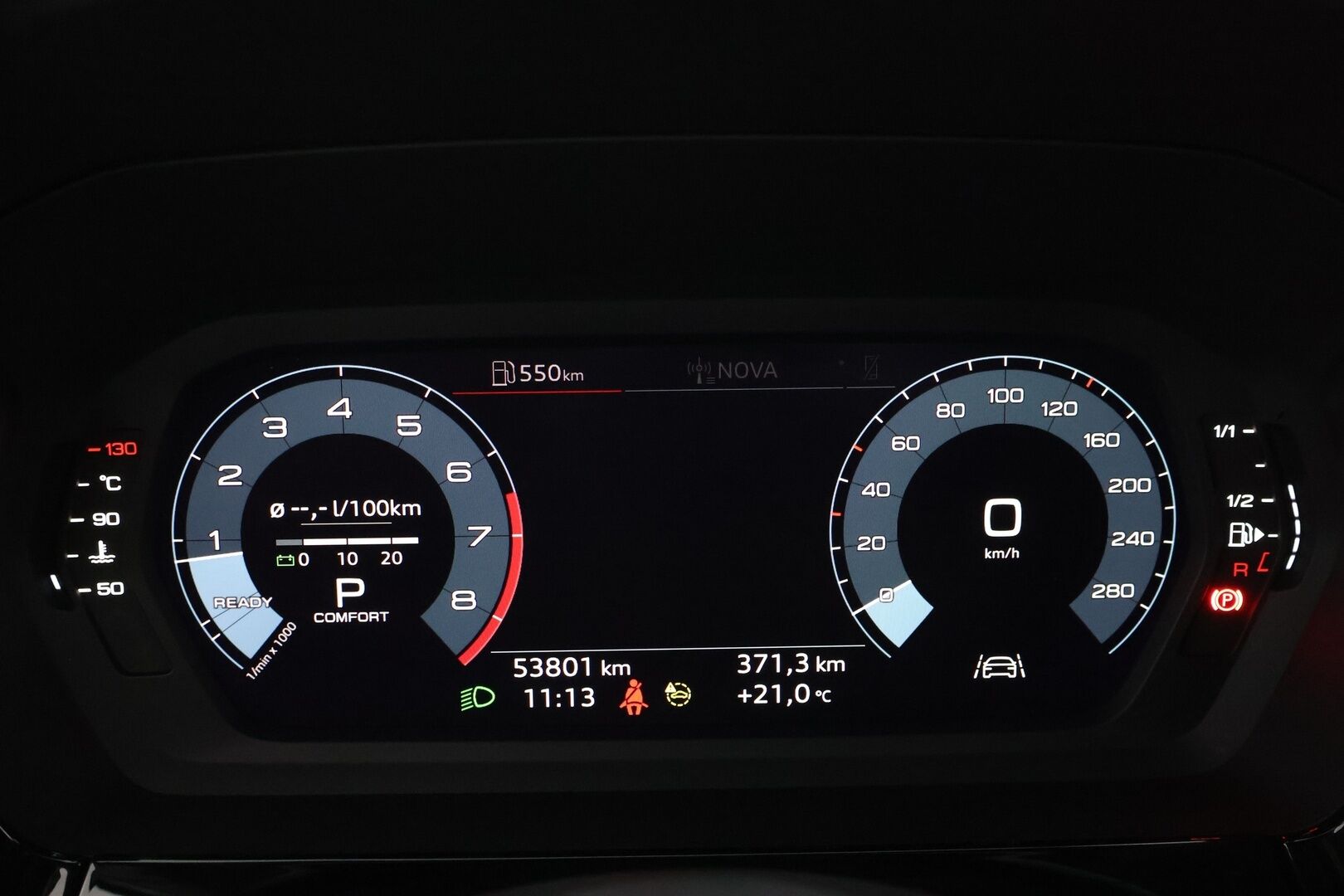 Audi A3 2021 Sedan Business 35 TFSI 110kW MHEV S tronic - Suomiauto / Vetokoukku / LED / Apple&Android / Digimittaristo / Vakkari / Langaton lataus / Sporttipenkit / Huippusiisti!