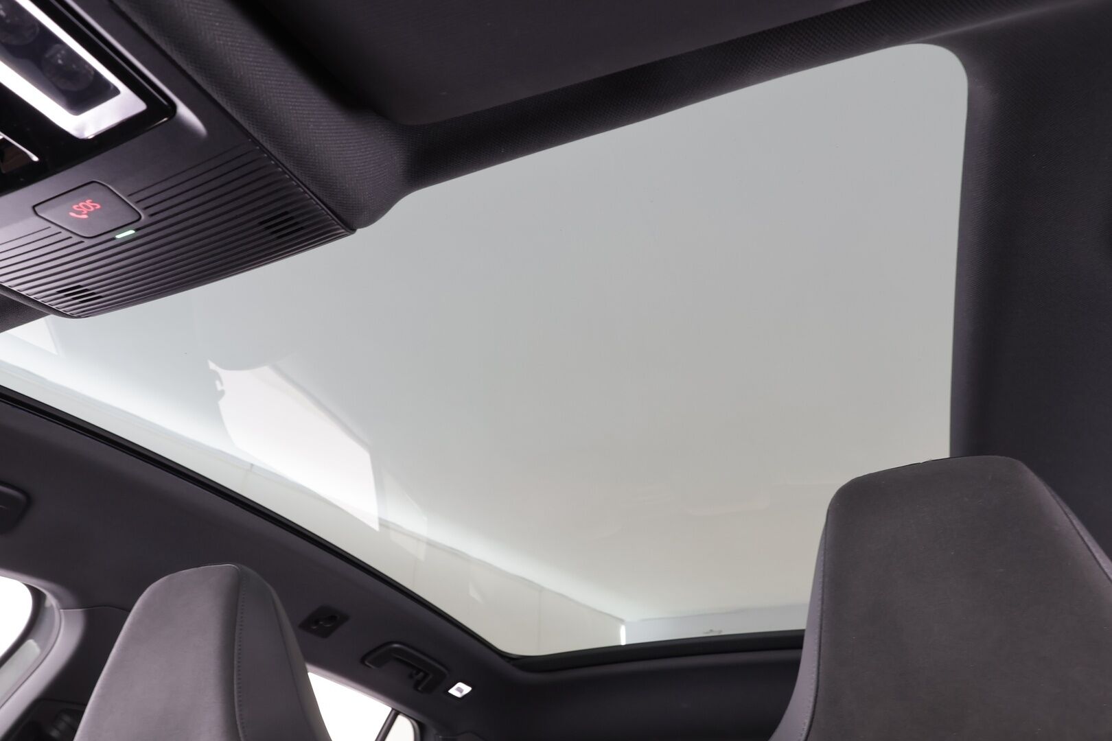 Volkswagen ID.4 2021 Pro Performance MAX 150kW * ACC / 360° / IQ.Light / Lasikatto / Muistipenkit hieronnalla / Sähköluukku / HUD / KeylessGo / ILP * - 1.Om Suomi-auto / Kahdet renkaat aluvanteilla / Akku kuntotarkastettu SOH 92,4% - HULLUT BLACKWEEK JATKOT - KORKOTARJOUS 2,49%