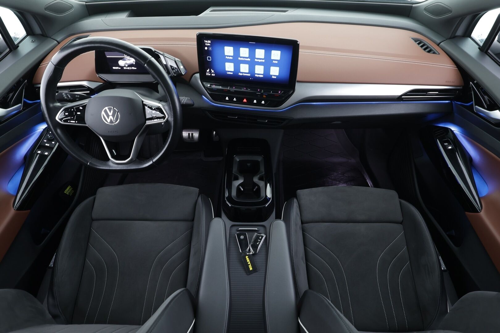 Volkswagen ID.4 2021 Pro Performance MAX 150kW * ACC / 360° / IQ.Light / Lasikatto / Muistipenkit hieronnalla / Sähköluukku / HUD / KeylessGo / ILP * - 1.Om Suomi-auto / Kahdet renkaat aluvanteilla / Akku kuntotarkastettu SOH 92,4%