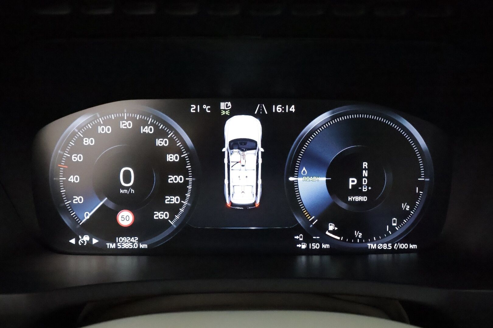Volvo XC90 2021 T8 TwE AWD Inscription aut Recharge **Adapt.vakkari / Panorama / H&K / Muistipenkit / 360° / 7P / Full LED** - 3,99 % KORKOTARJOUS TÄHÄN AUTOON - 1.Om Suomi-auto / Kahdet renkaat aluvanteilla / Merkkihuollettu / HUD / Vaaleat nahat / Penkinlämmittimet takana / Ratinlämmitin / Webasto