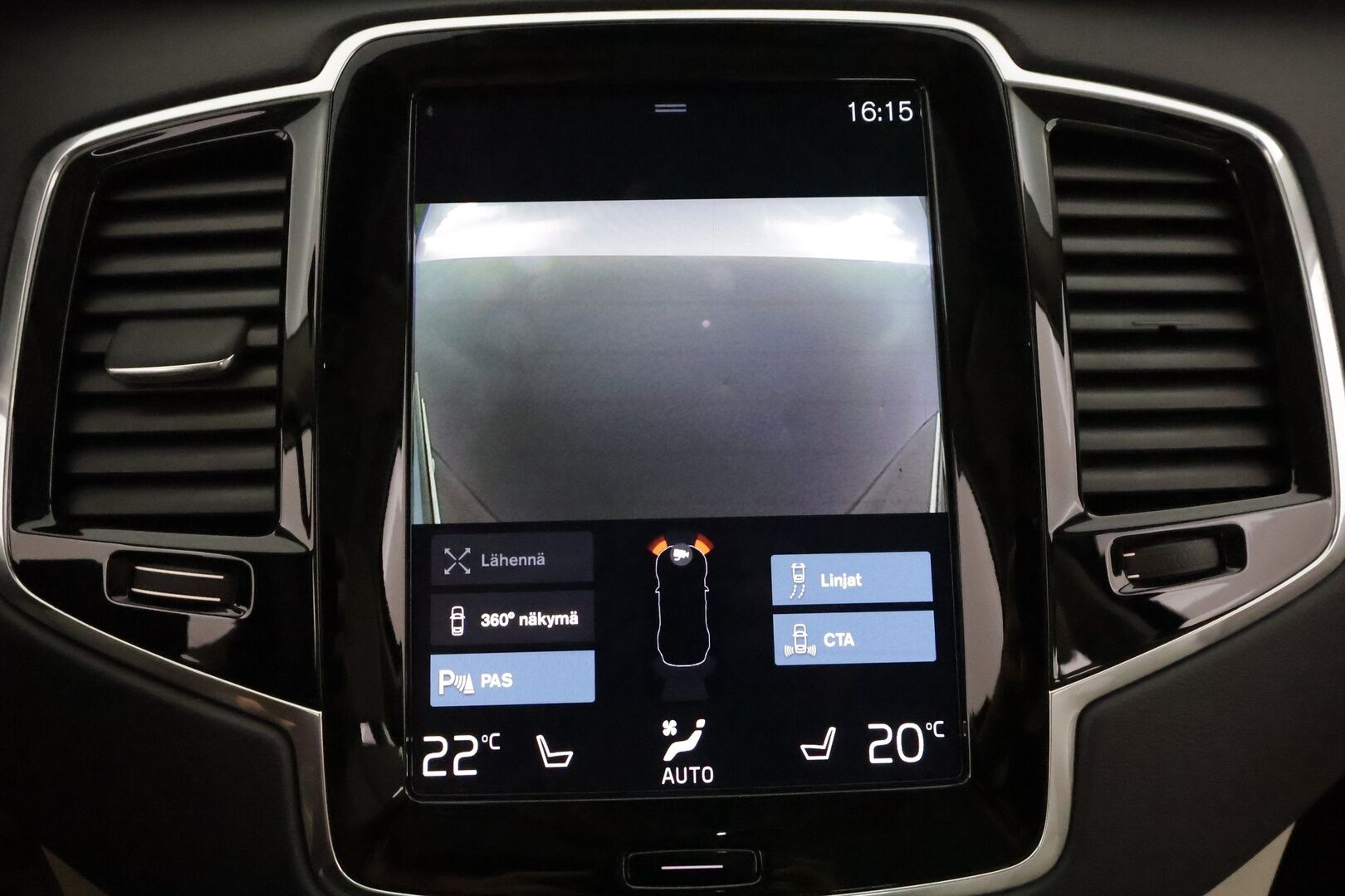 Volvo XC90 2021 T8 TwE AWD Inscription aut Recharge **Adapt.vakkari / Panorama / H&K / Muistipenkit / 360° / 7P / Full LED** - 3,99 % KORKOTARJOUS TÄHÄN AUTOON - 1.Om Suomi-auto / Kahdet renkaat aluvanteilla / Merkkihuollettu / HUD / Vaaleat nahat / Penkinlämmittimet takana / Ratinlämmitin / Webasto