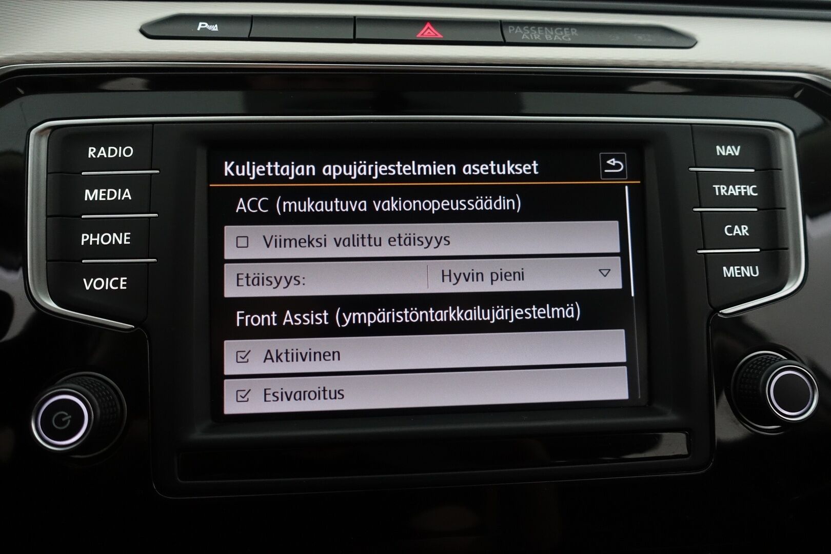 Volkswagen Passat 2016 Variant GTE Plug-In Hybrid 160 kW (218 hv) DSG-automaatti - Myydään Huutokaupat.com - SOH 79.3% | ACC | P.Kamera | Tutkat | Led | Puolinahat | 2x renkaat aluvanteilla | – Tämä auto myydään huutokaupat.com -sivuston kautta + linkki huutokaupat.com ilmoitukseen