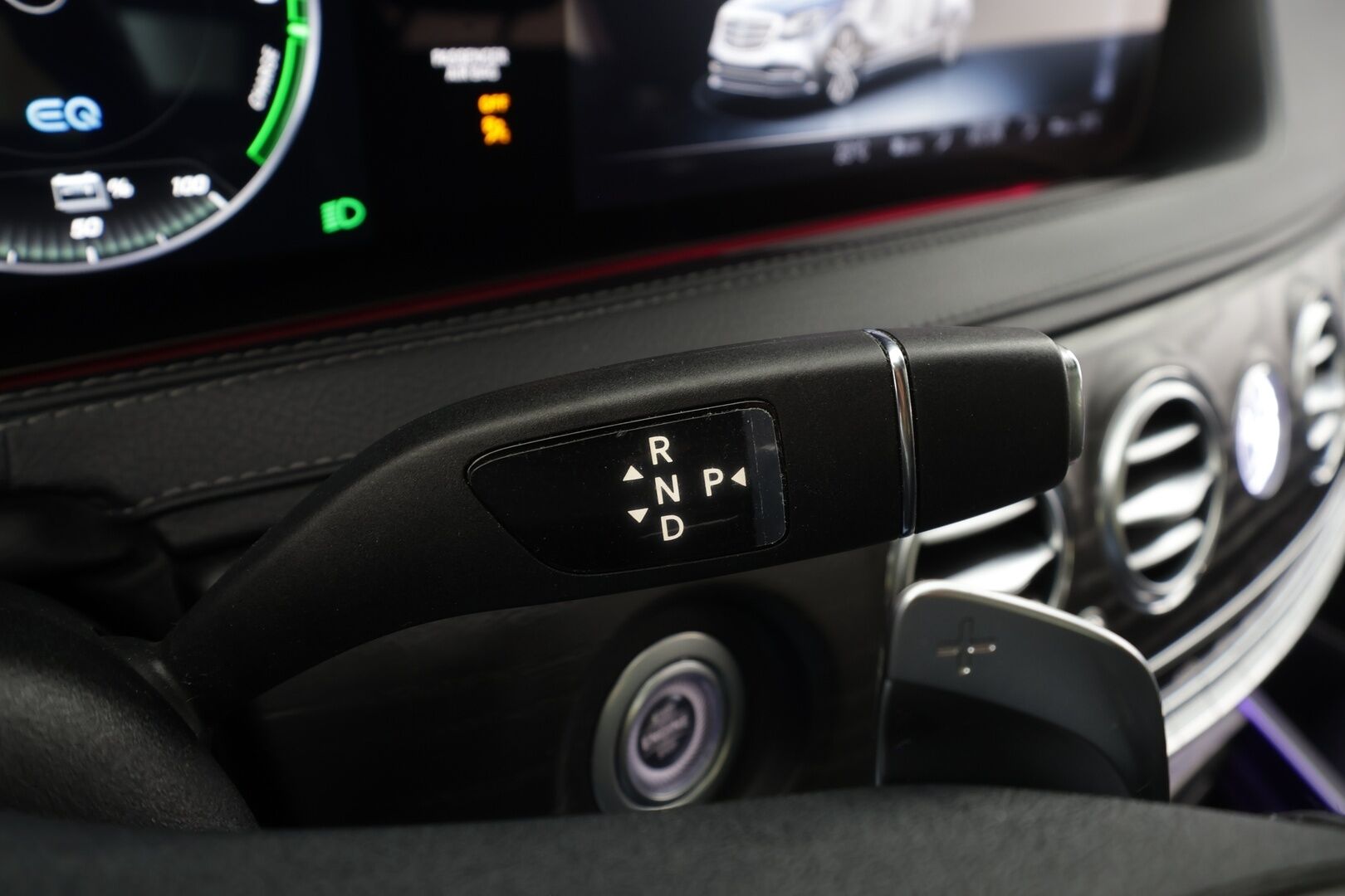 Mercedes-Benz S 2020 560 e L * Distronic+ / HUD / 360° / Multibeam / Panorama / Ilmastoidut nahat / Ilma-alusta / Hierovat muistipenkit / KeylessGo *