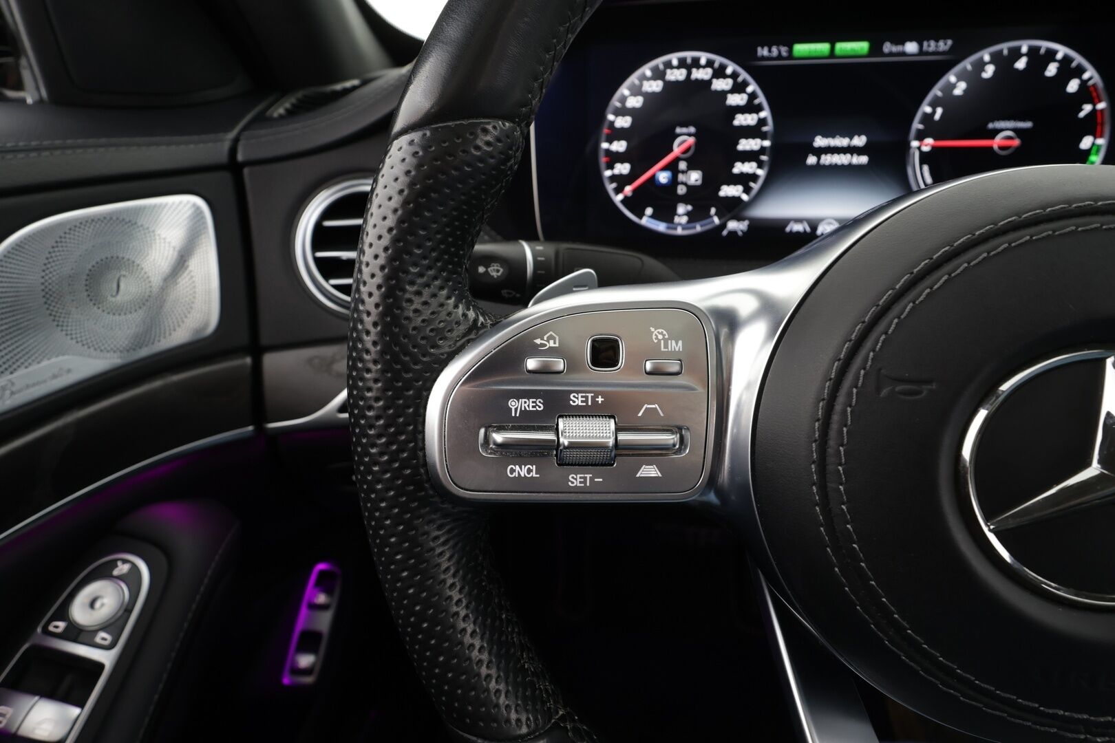 Mercedes-Benz S 2020 560 e L * Distronic+ / HUD / 360° / Multibeam / Panorama / Ilmastoidut nahat / Ilma-alusta / Hierovat muistipenkit / KeylessGo *