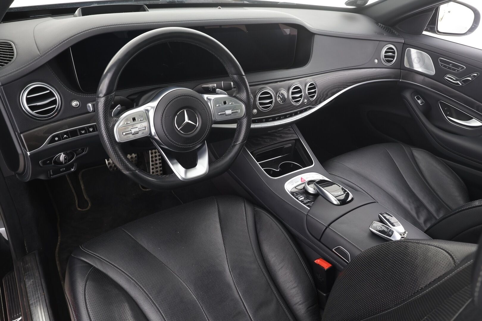 Mercedes-Benz S 2020 560 e L * Distronic+ / HUD / 360° / Multibeam / Panorama / Ilmastoidut nahat / Ilma-alusta / Hierovat muistipenkit / KeylessGo *