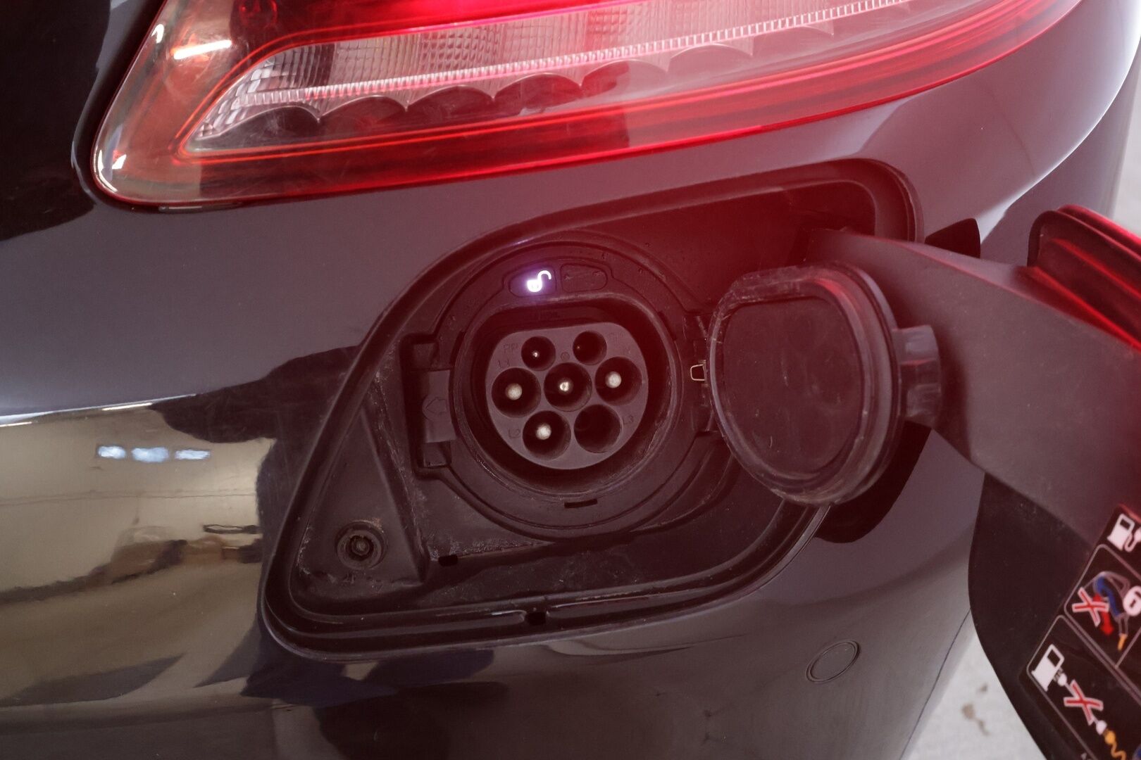 Mercedes-Benz S 2020 560 e L * Distronic+ / HUD / 360° / Multibeam / Panorama / Ilmastoidut nahat / Ilma-alusta / Hierovat muistipenkit / KeylessGo *