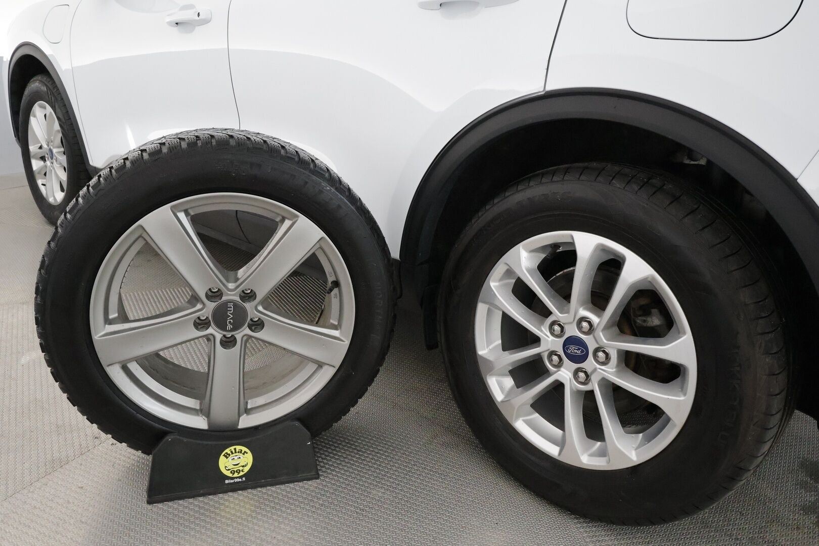 Ford Kuga 2021 2,5 Ladattava hybridi (PHEV) 225hv CVT FWD Titanium 5-ovinen **Adapt.Vakkari / P.Kamera / Navi / Kaistavahti / BLIS** - *1.Om Suomi-auto / Kahdet Renkaat / P.kamera / Adapt.vakkari / Merkkihuollettu*