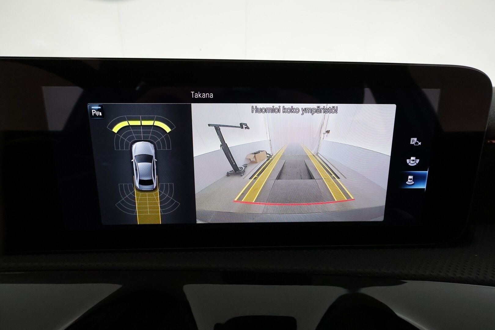 Mercedes-Benz A 2021 250 e A sedan Business AMG Edition EQ Power *Distronic+ / P.kamera / Multibeam / Navi / Widescreen / Sporttipenkit* - SoH 98,7% / Suomi-auto / Kahdet renkaat aluvanteilla / Merkkihuollettu - Osta nyt, maksa vasta ensi vuonna