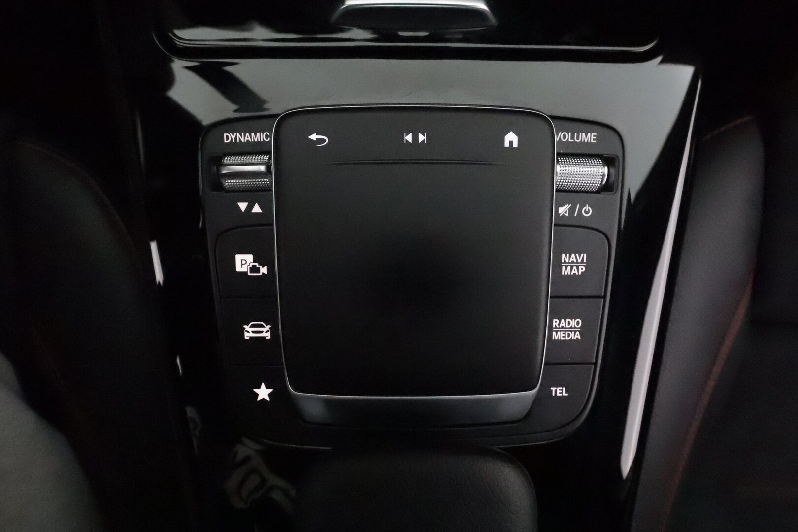 Mercedes-Benz A 2021 250 e A sedan Business AMG Edition EQ Power *Distronic+ / P.kamera / Multibeam / Navi / Widescreen / Sporttipenkit* - SoH 98,7% / Suomi-auto / Kahdet renkaat aluvanteilla / Merkkihuollettu - Osta nyt, maksa vasta ensi vuonna