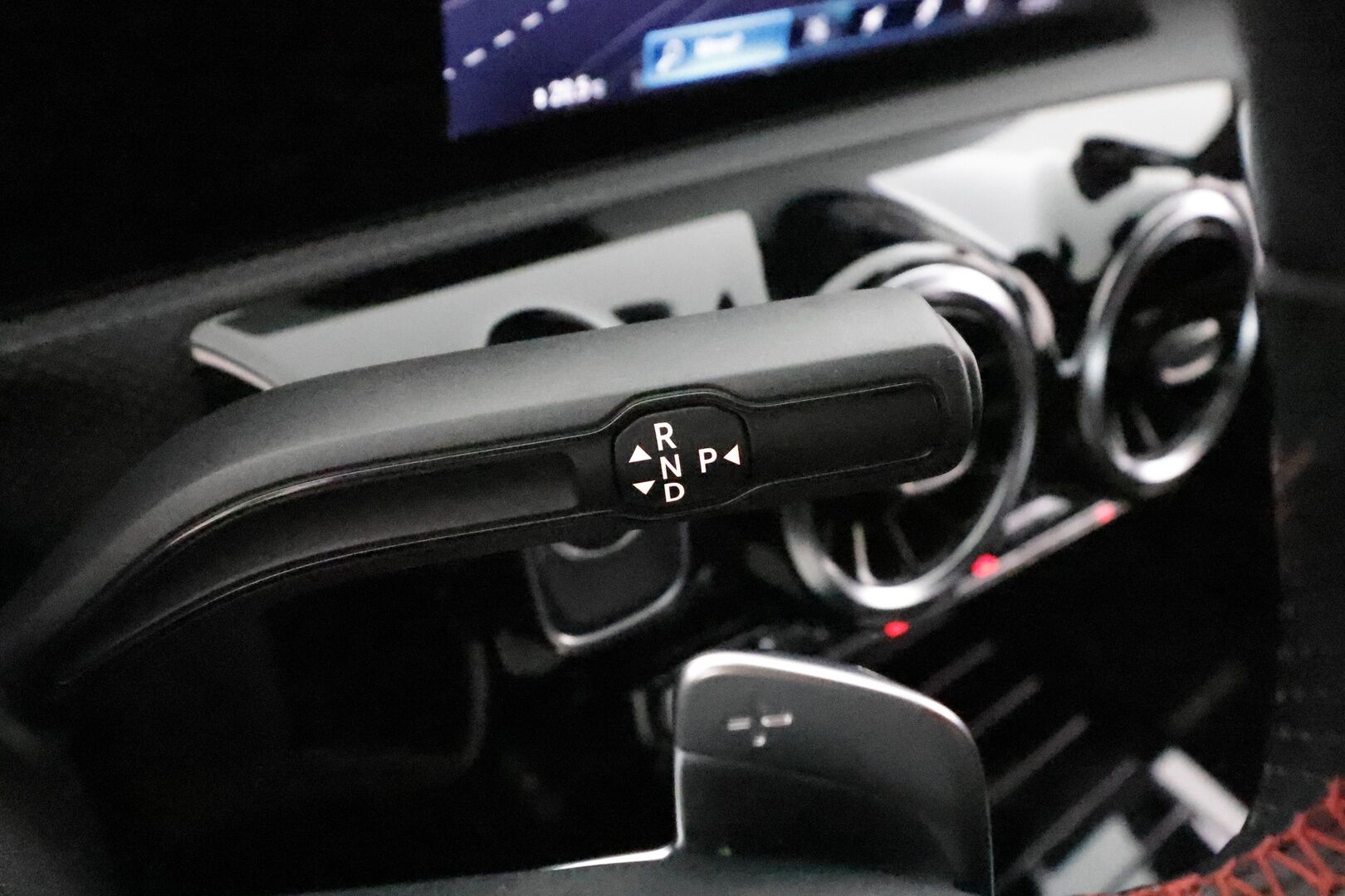 Mercedes-Benz A 2021 250 e A sedan Business AMG Edition EQ Power *Distronic+ / P.kamera / Multibeam / Navi / Widescreen / Sporttipenkit* - SoH 98,7% / Suomi-auto / Kahdet renkaat aluvanteilla / Merkkihuollettu - Osta nyt, maksa vasta ensi vuonna