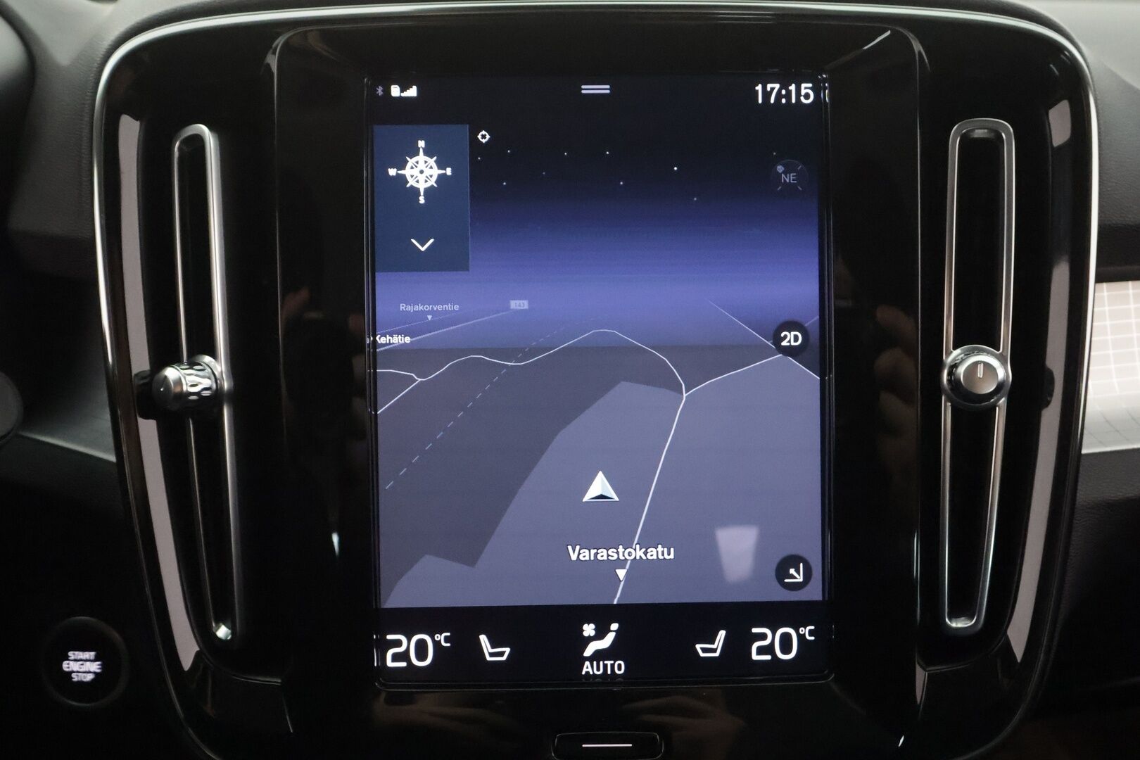 Volvo XC40 2021 T2 Business aut - | Pilot assist | Webasto | Sporttipenkit | LED | P.Kamera | High perfomance audio | Keyless | Apple & Android | Suomi-auto | Kahdet Renkaat |