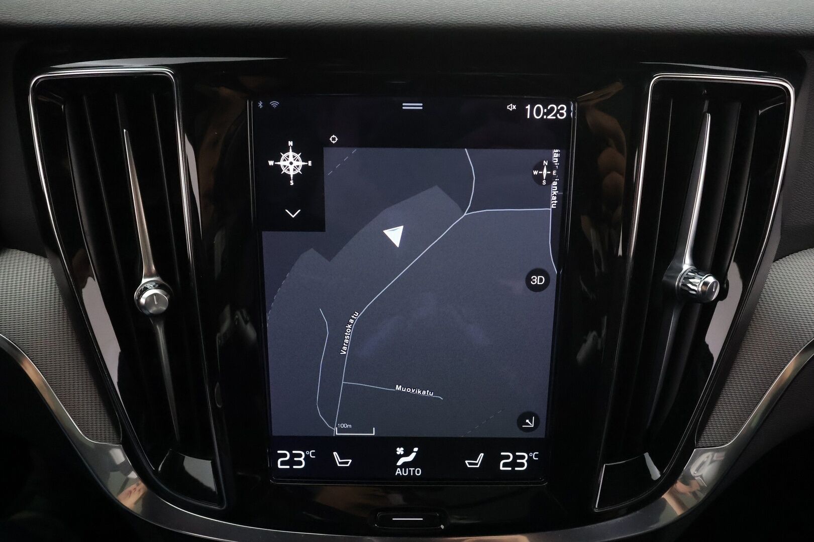 Volvo V60 2021 T8 TwE AWD R-Design aut * ACC / H&K / Panorama / P.kamera / LED / Webasto / Koukku / Muistipenkki / Keyless / Navi * - Suomi-Auto / Merkkihuollettu / Kahdet renkaat