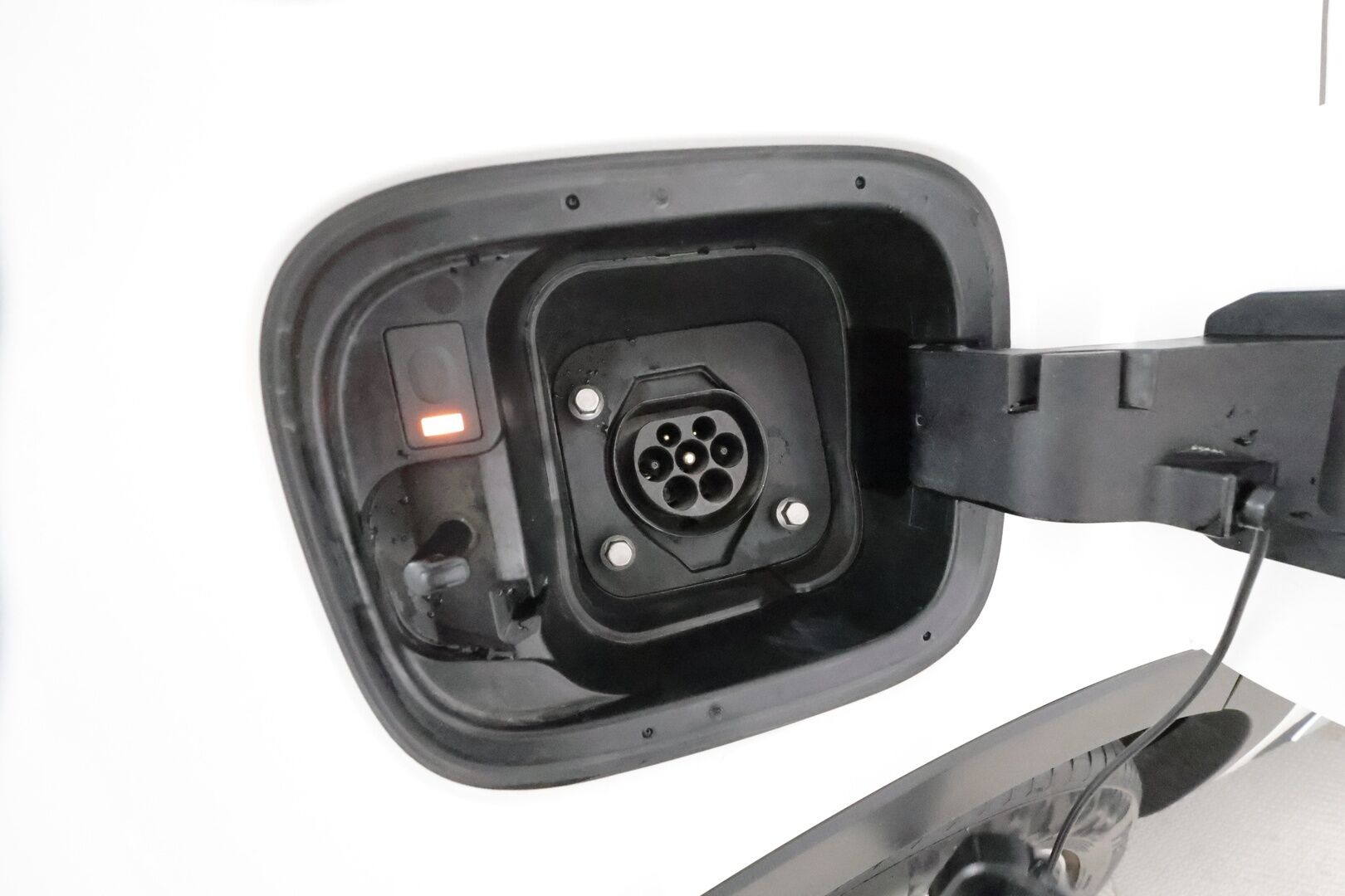 Kia Sorento 2021 1,6 T-GDI Plug-in Hybrid AWD Business Premium AT 5P **Adapt.vakkari / Sähköpenkit / Koukku / KeylessGo / LED / P.kamera** - 3,99 % KORKOTARJOUS TÄHÄN AUTOON - Akku kuntotarkastettu / Suomi-auto / Kahdet renkaat aluvanteilla / Digimittaristo / Merkkihuollettu