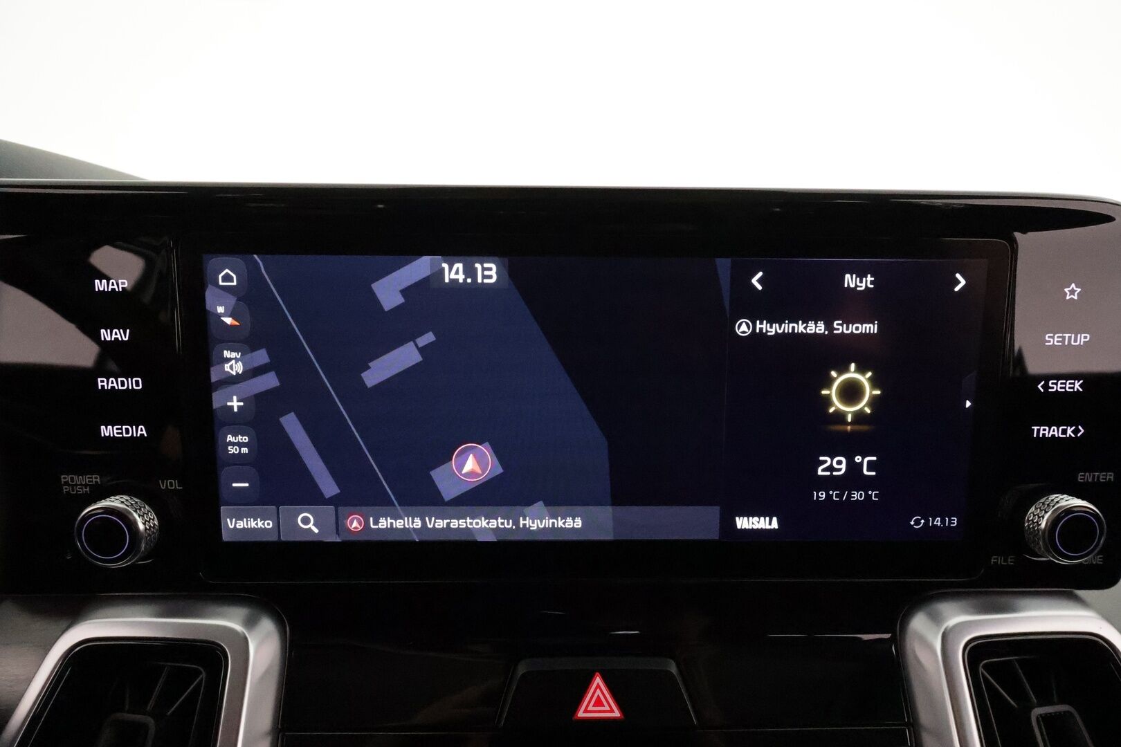 Kia Sorento 2021 1,6 T-GDI Plug-in Hybrid AWD Business Premium AT 5P **Adapt.vakkari / Sähköpenkit / Koukku / KeylessGo / LED / P.kamera** - 3,99 % KORKOTARJOUS TÄHÄN AUTOON - Akku kuntotarkastettu / Suomi-auto / Kahdet renkaat aluvanteilla / Digimittaristo / Merkkihuollettu