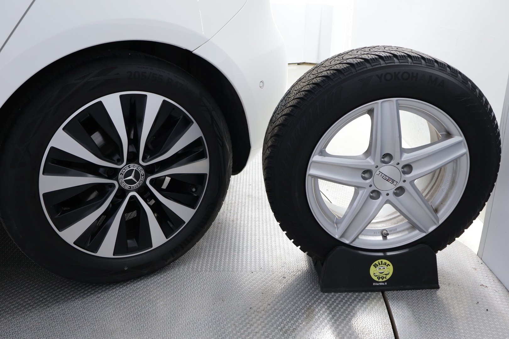 Mercedes-Benz A 2021 180 A - Suomiauto | Vakkari | Peruutuskamera | LED High Performance | Puolinahat | Digimittaristo | Juuri huollettu!