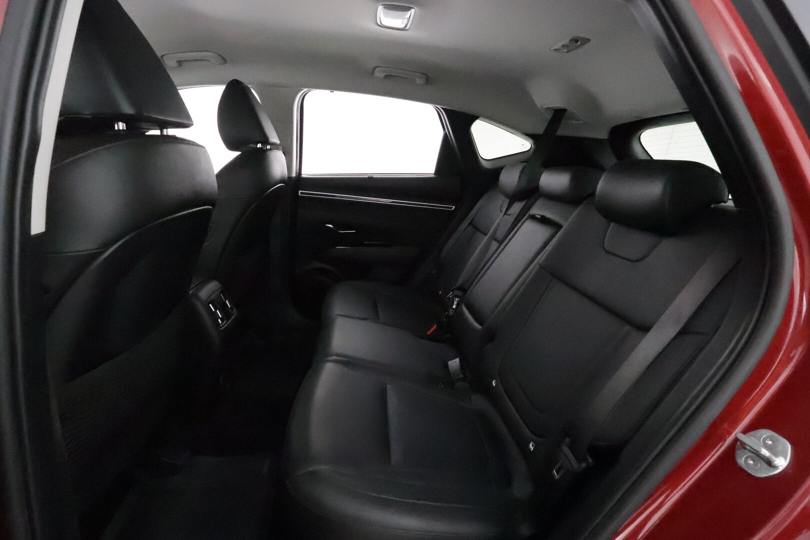 Hyundai Tucson 2021 1,6 T-GDI 265 hv Plug in 4WD 6AT Premium MY21 **Adapt.vakkari / 360 / Krell / Ilmastoidut nahat / Muistipenkki / LED / KeylessGo** - 3,99 % KORKOTARJOUS TÄHÄN AUTOON - 1.Om Suomi-auto / Akku kuntotarkastettu / Kahdet renkaat aluvanteilla / Merkkihuollettu / Sähköpenkit / Penkinlämmittimet takana / Sähköluukku 