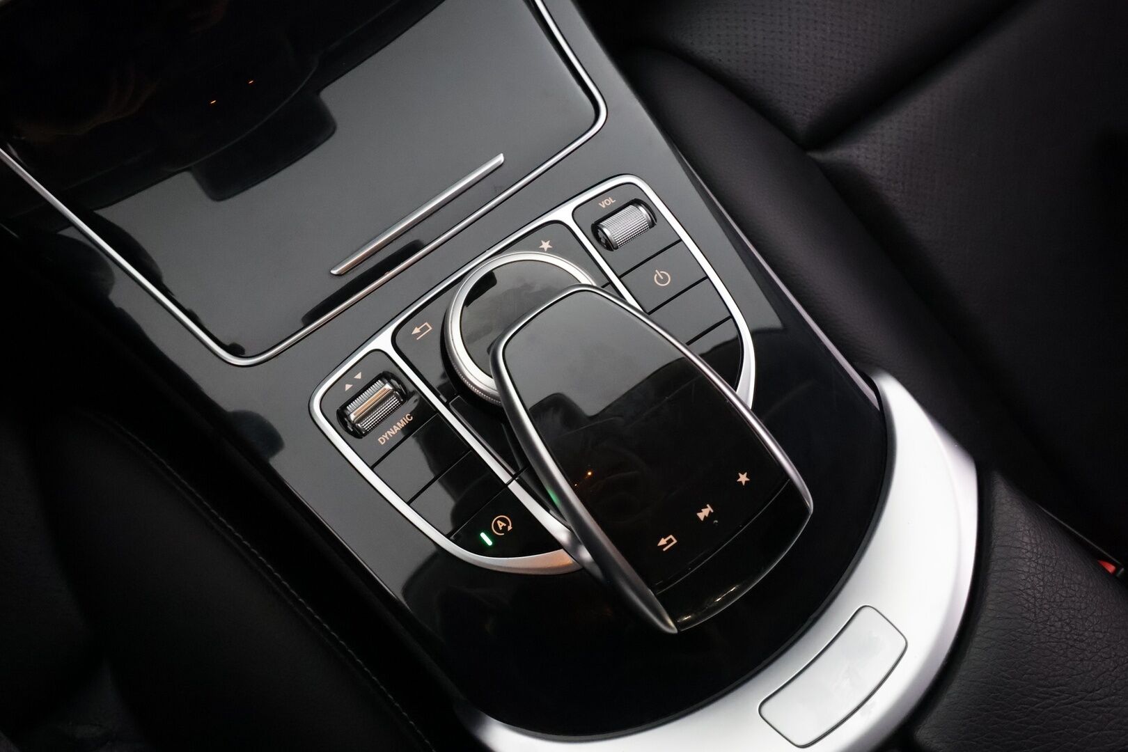 Mercedes-Benz C 2018 220 d 4Matic T A Premium Business * Vakkari / Webasto / Koukku / Osasähköt / LED / Sporttinahat / P.kamera * - Kahdet renkaat - HULLUT AVAJAISHULINAT KORKOTARJOUS 3,29 %