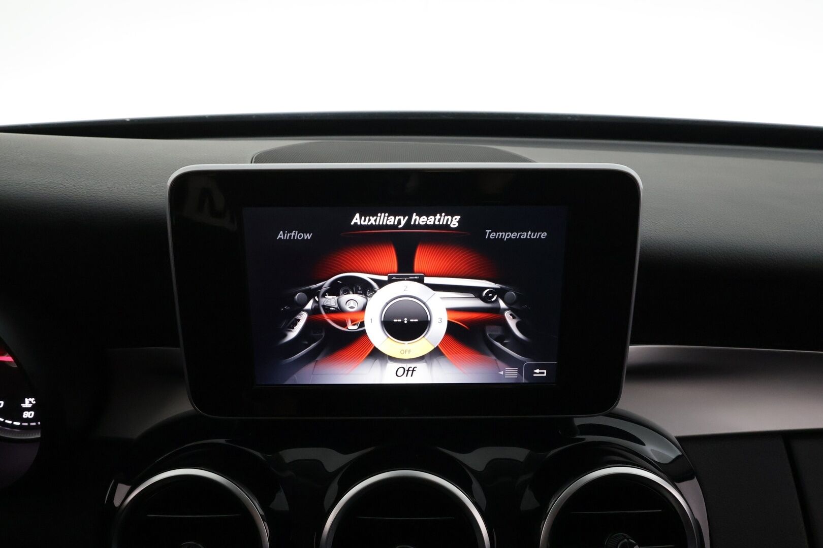 Mercedes-Benz C 2018 220 d 4Matic T A Premium Business * Vakkari / Webasto / Koukku / Osasähköt / LED / Sporttinahat / P.kamera * - Kahdet renkaat 